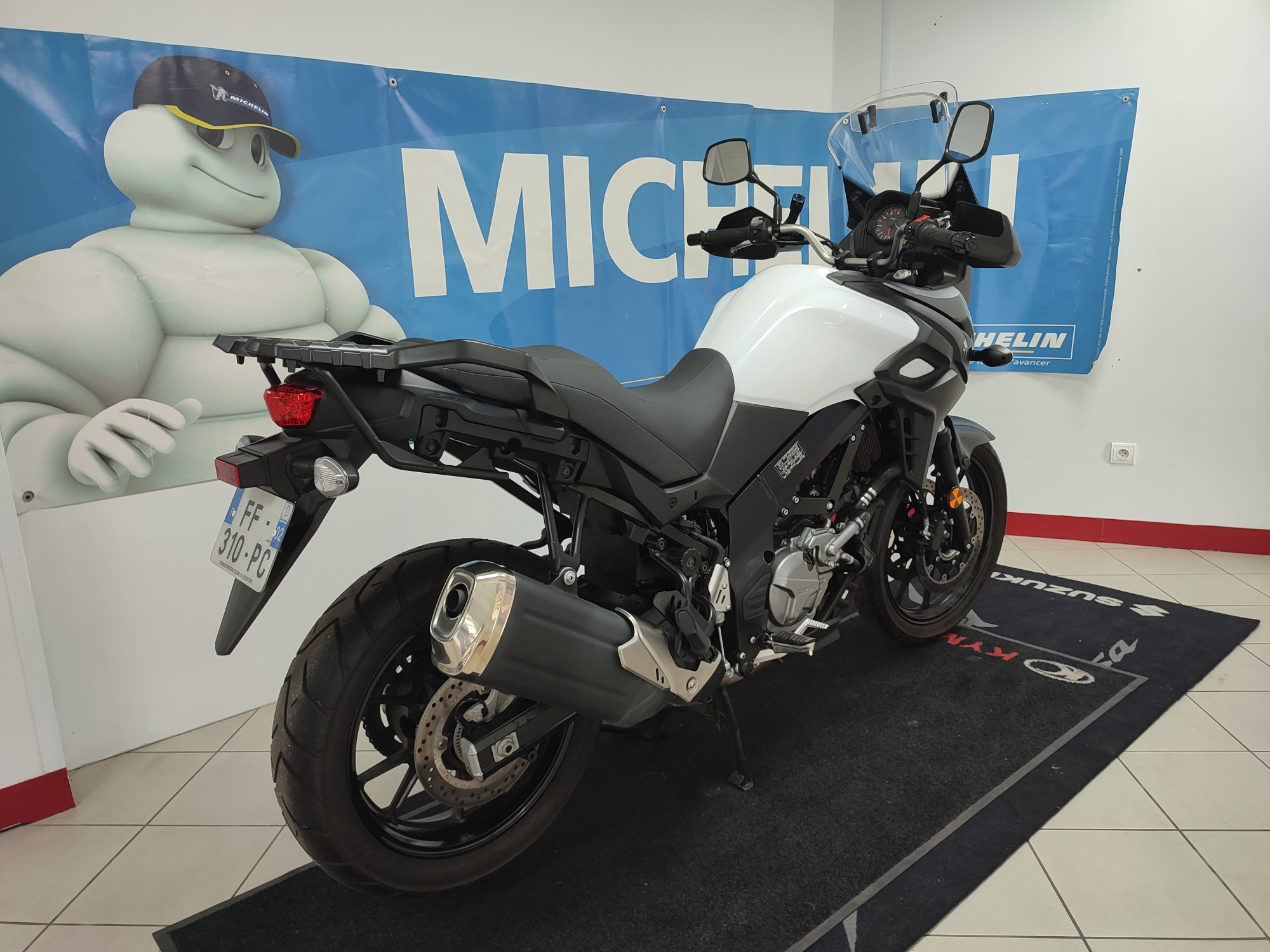 photo de SUZUKI DL 650 V-STROM 650 occasion de couleur  en vente   St Quentin