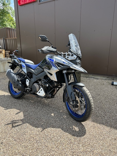 photo de SUZUKI DL 1050 V-STROM XT 1050 occasion de couleur  en vente à Belleville Sur Meuse n°3