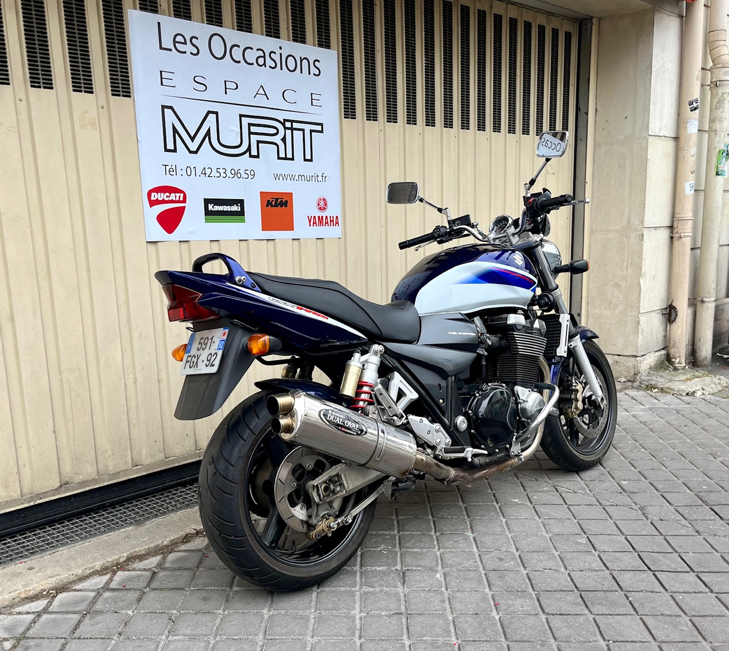 photo de SUZUKI GSX 1400 1400 occasion de couleur  en vente à Chatillon n°3