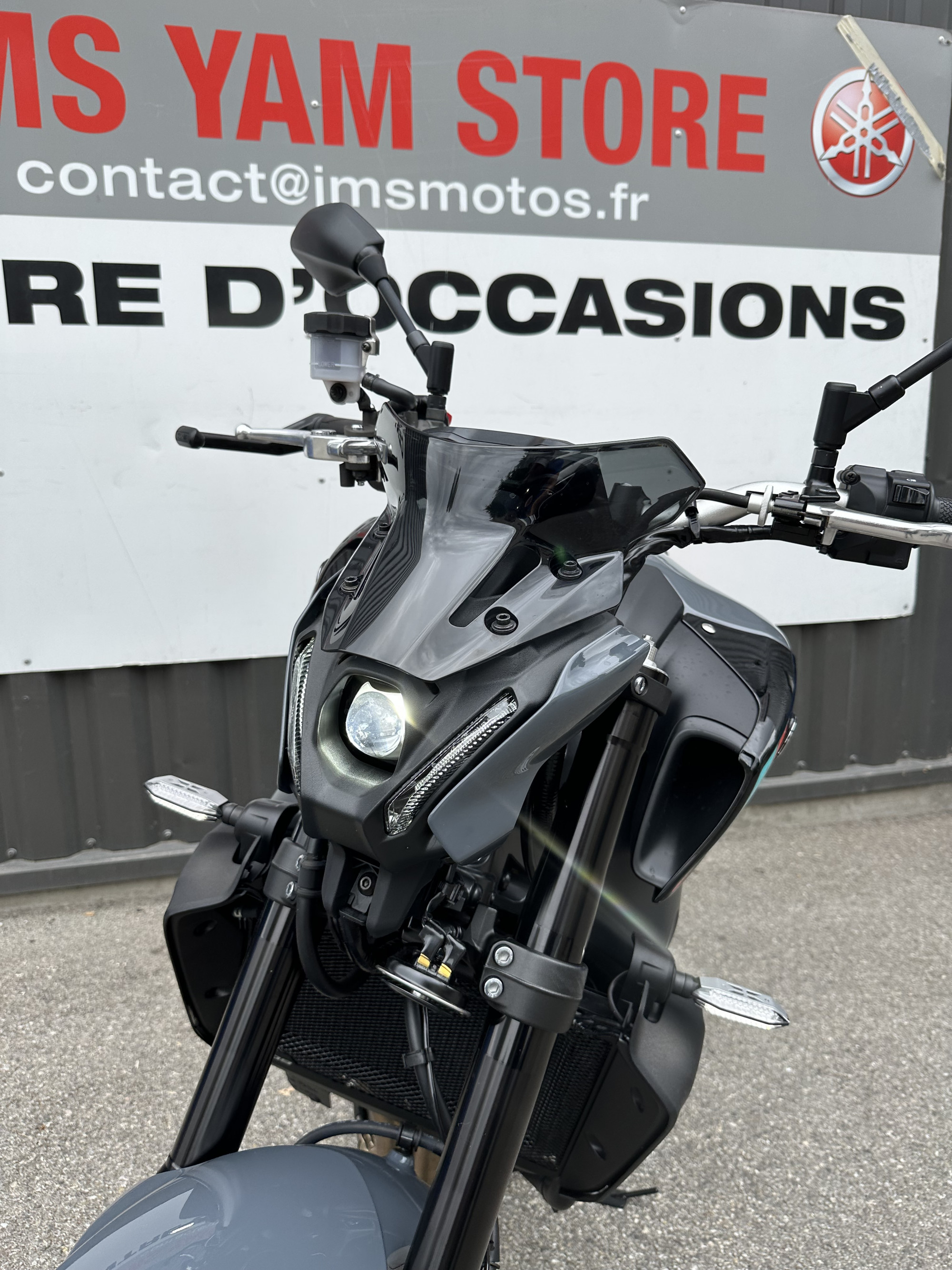 photo de YAMAHA MT-09 850 occasion de couleur  en vente à Avignon n°2