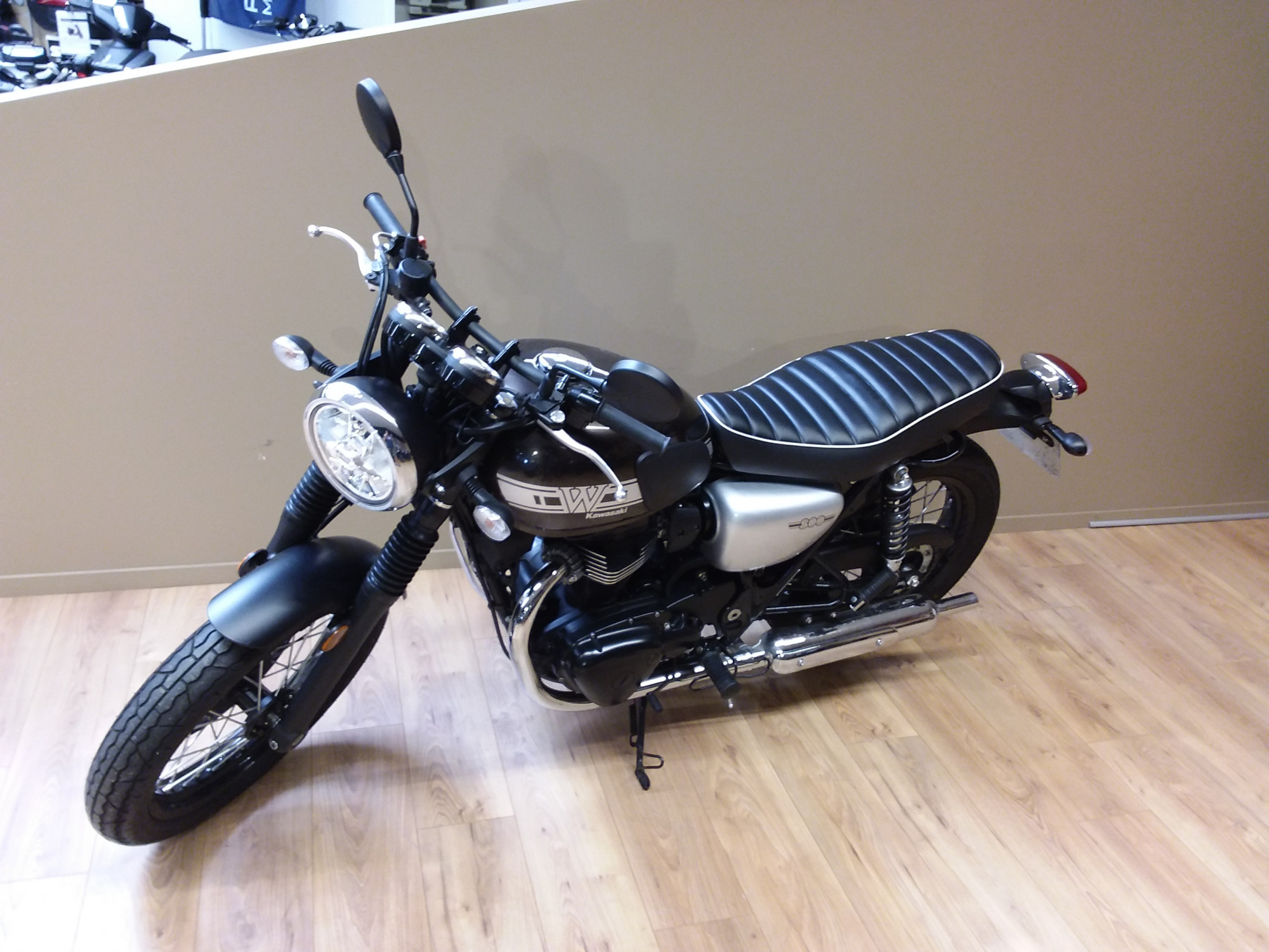 photo de KAWASAKI W 800 800 occasion de couleur  en vente à Quevert n°2