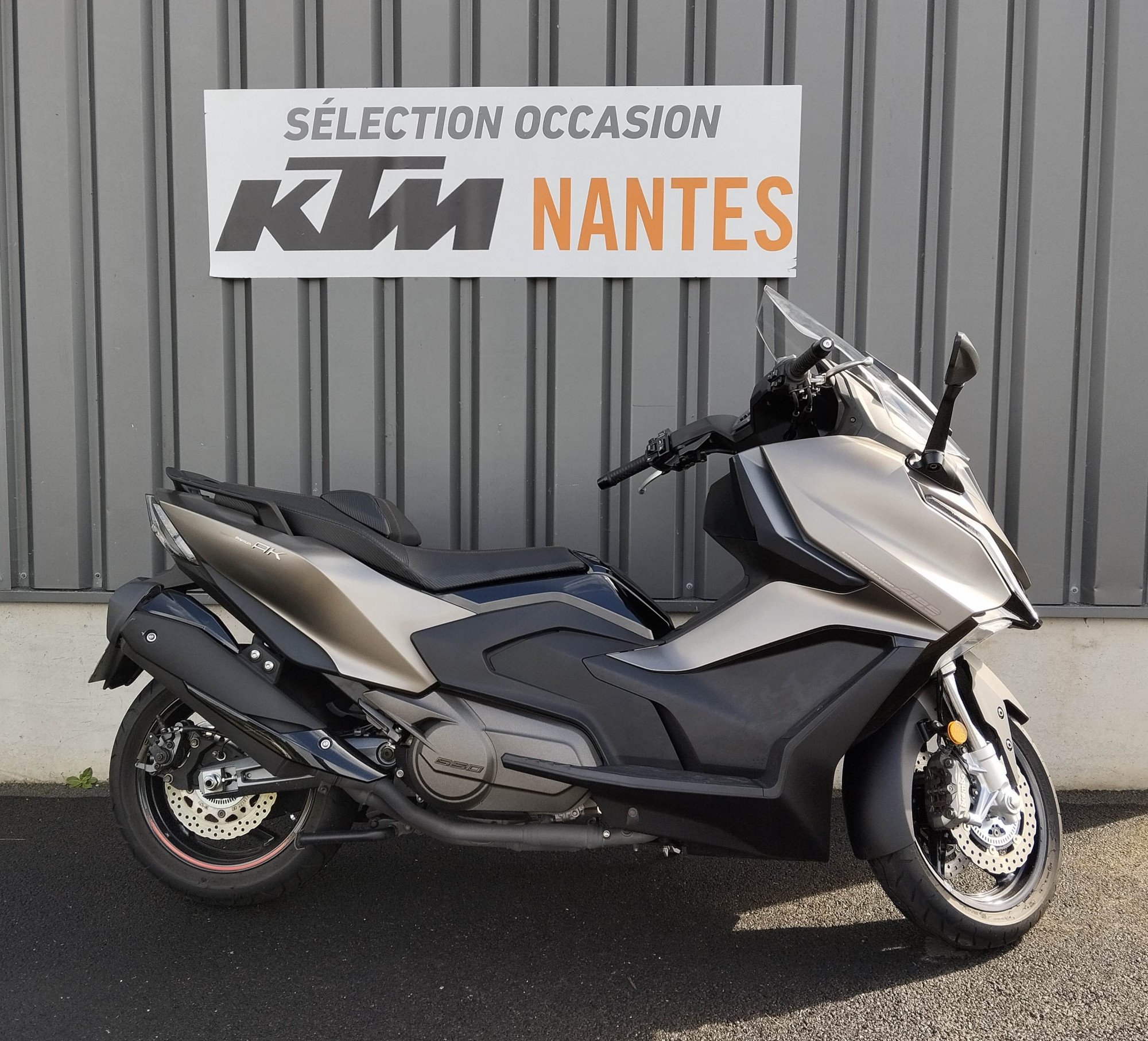 photo de KYMCO AK 550 PREMIEUM 550 occasion de couleur  en vente à Orvault n°2