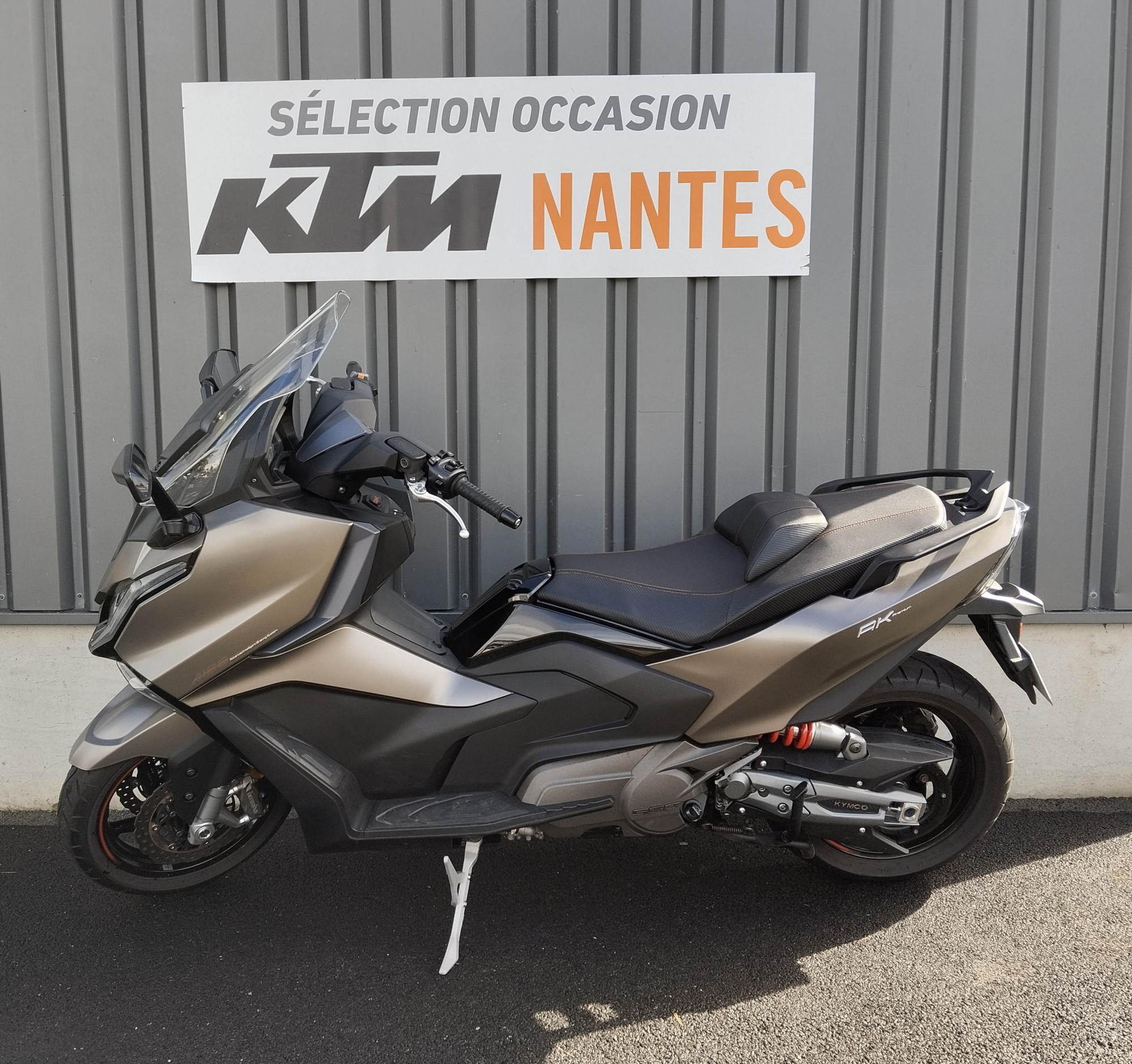 photo de KYMCO AK 550 PREMIEUM 550 occasion de couleur  en vente à Orvault n°1