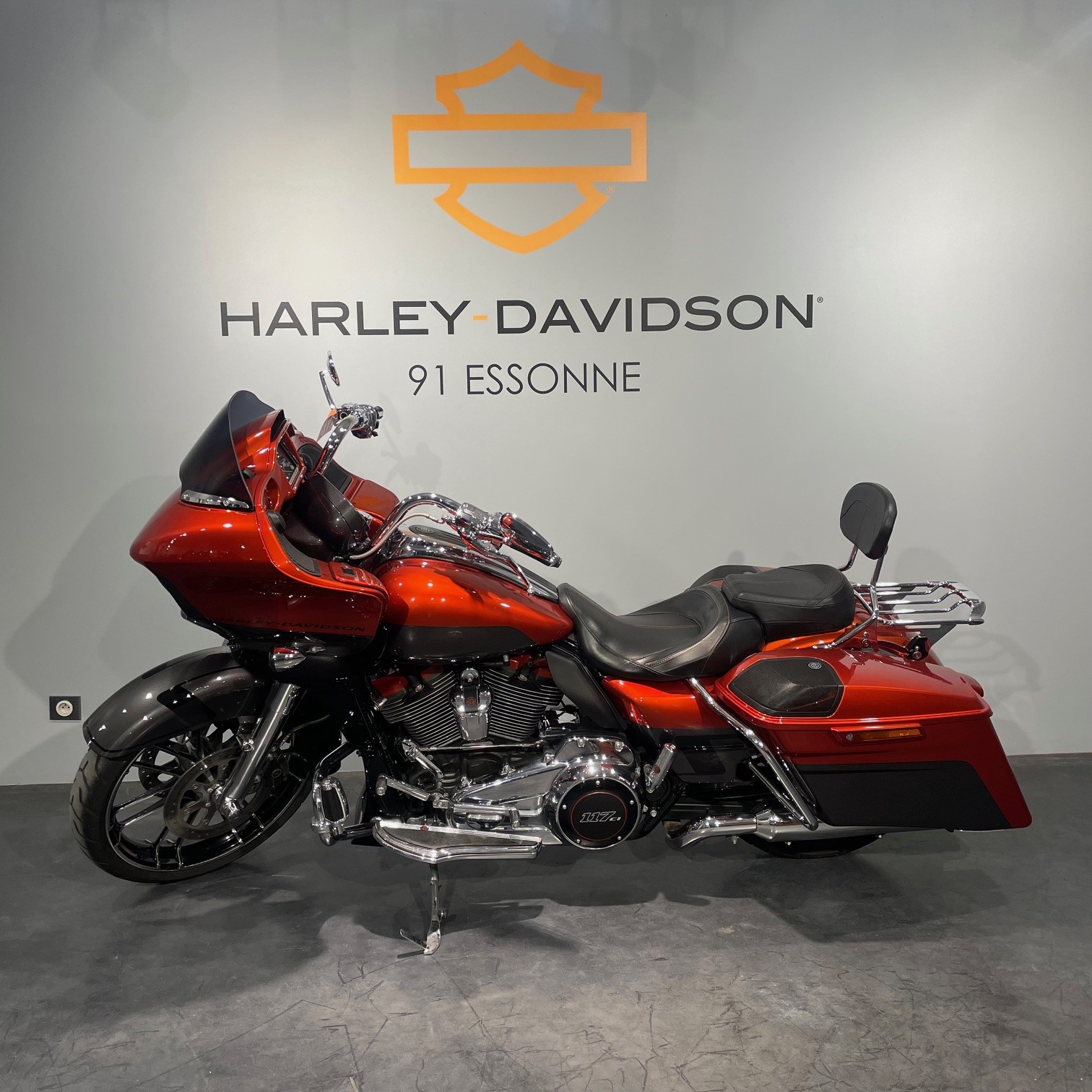 photo de HARLEY DAVIDSON TOURING ROAD GLIDE 1923 CVO 1923 occasion de couleur  en vente à Ballainvilliers n°2