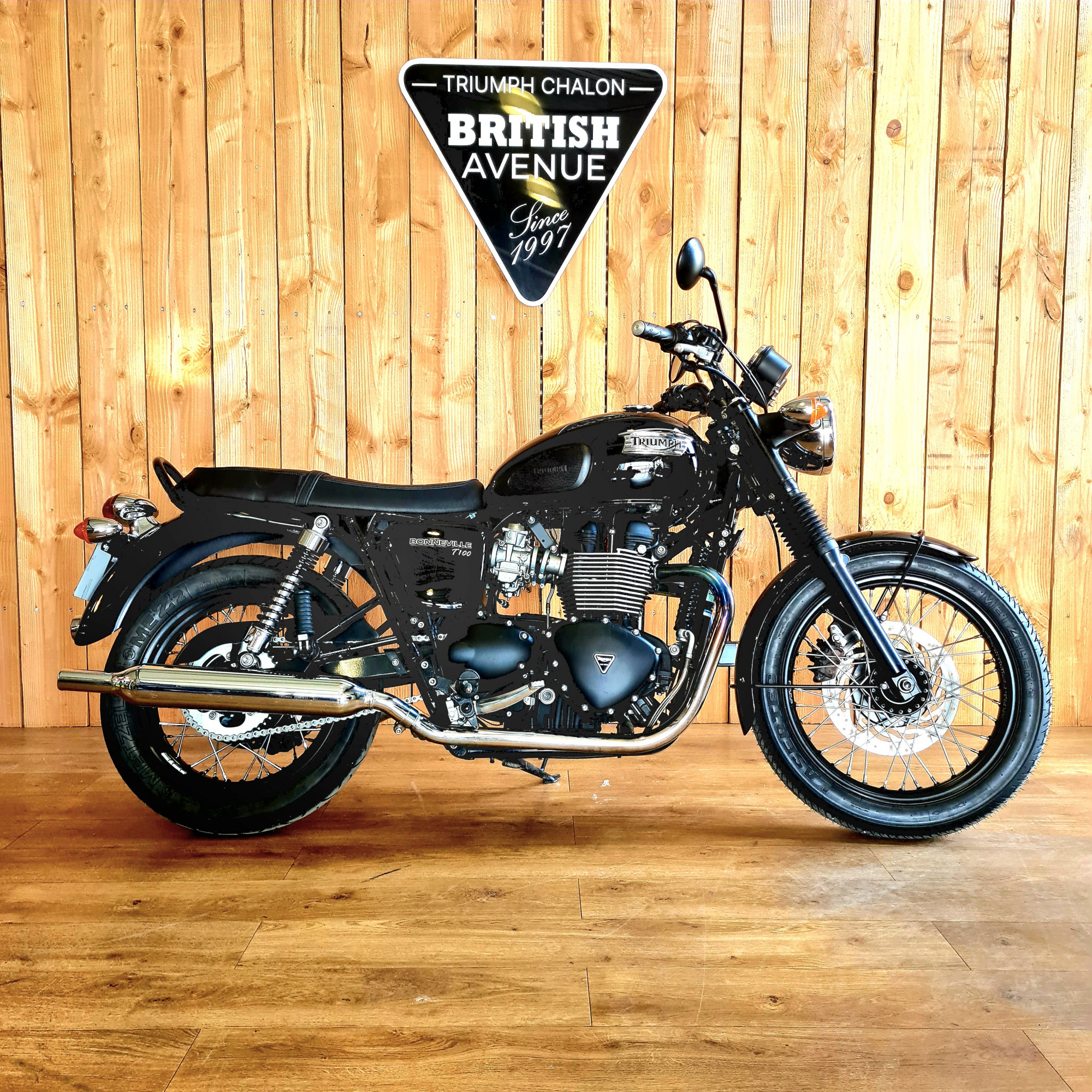 photo de TRIUMPH BONNEVILLE T100 865 occasion de couleur  en vente à Sevrey n°1