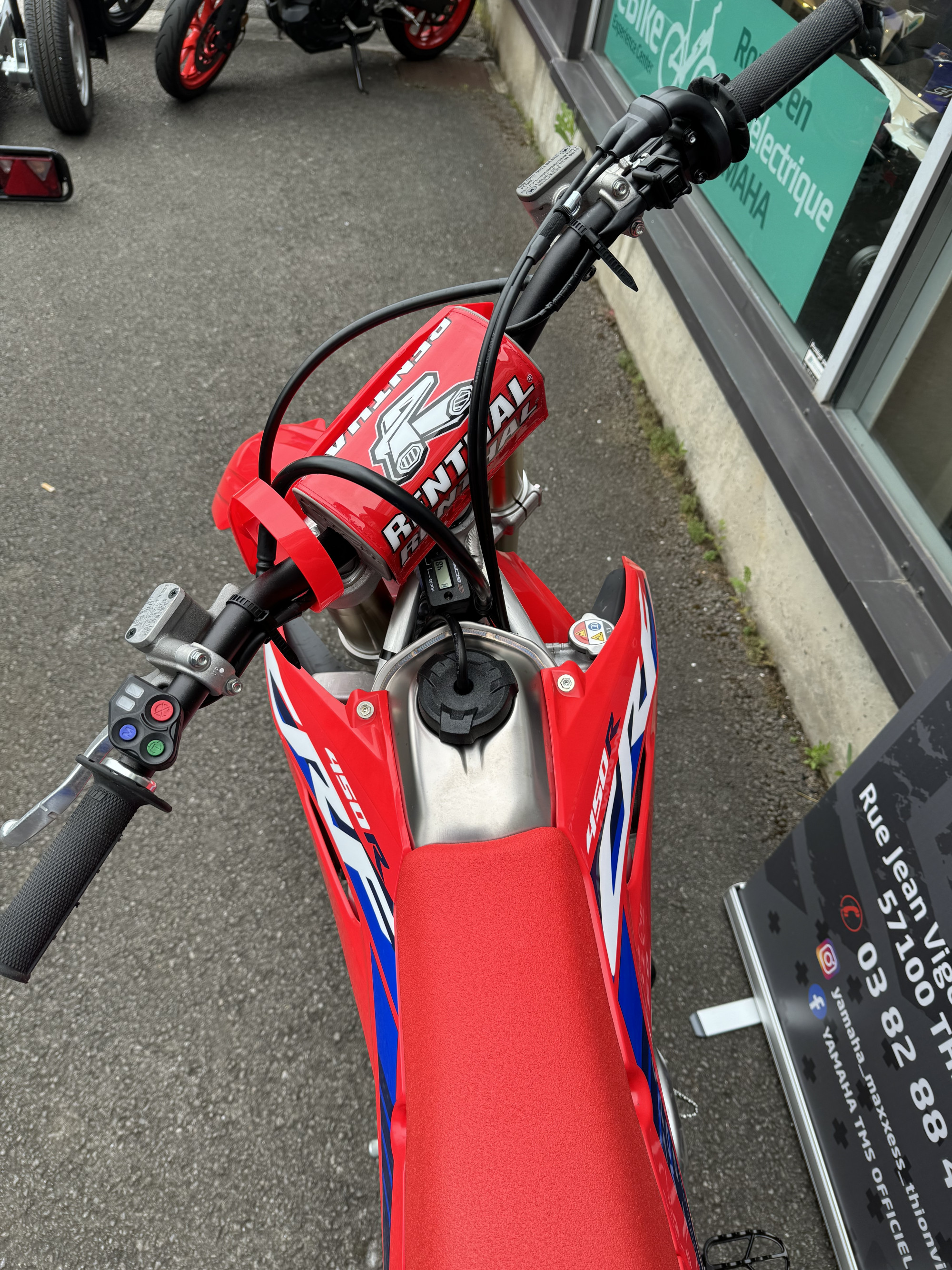 photo de HONDA CRF 450R 450 occasion de couleur  en vente à Thionville n°2