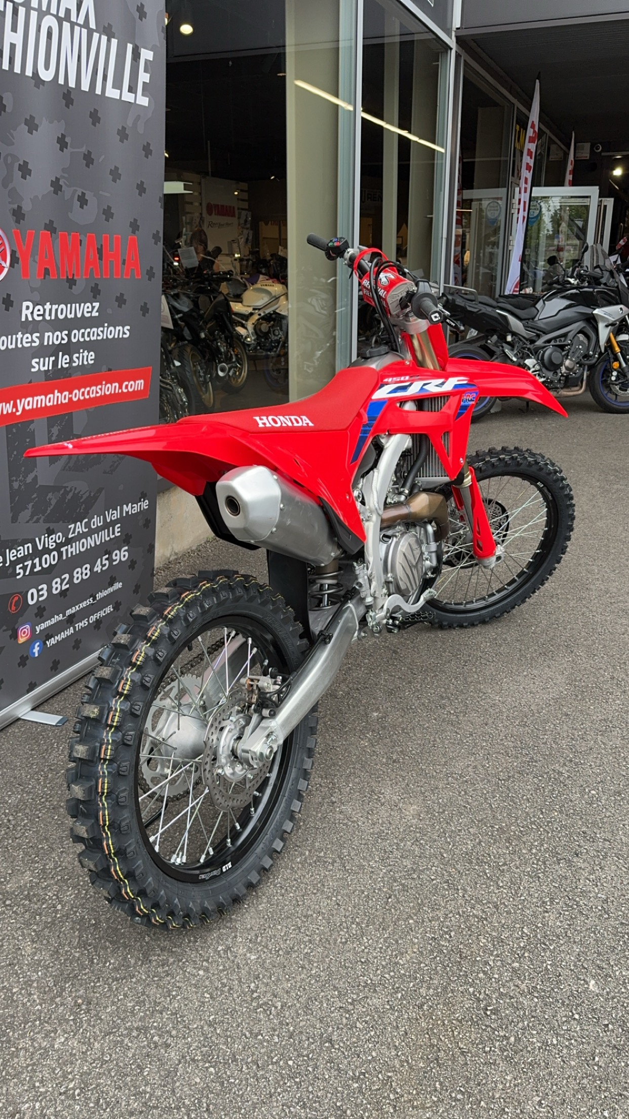 photo de HONDA CRF 450R 450 occasion de couleur  en vente à Thionville n°3