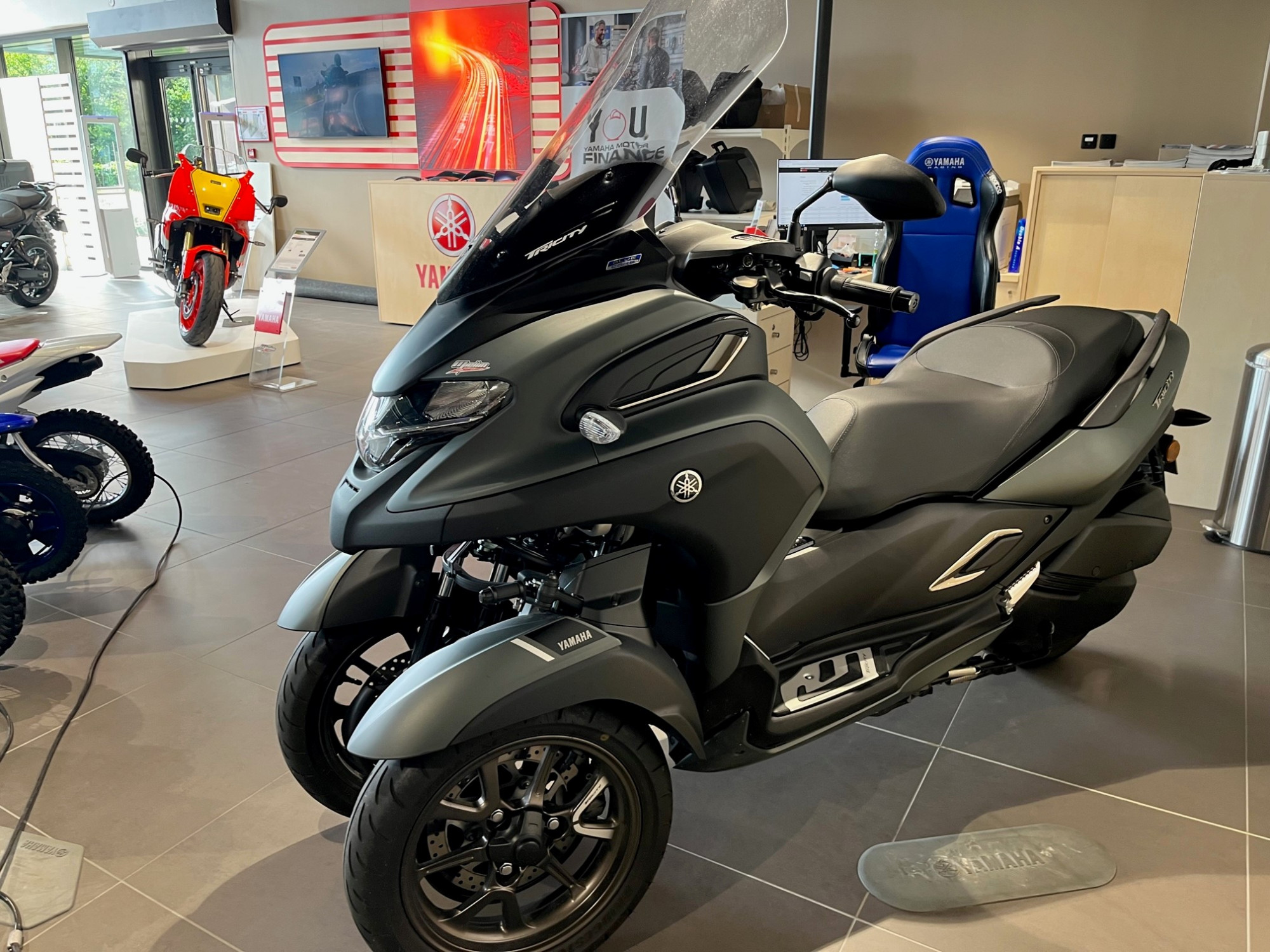 photo de YAMAHA TRICITY 300 300 occasion de couleur  en vente à Besancon n°2