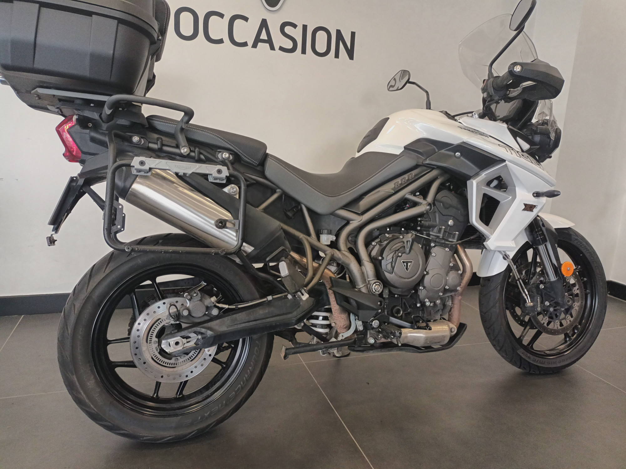 photo de TRIUMPH TIGER 800 XRX 800 occasion de couleur  en vente à Le Kremlin Bicetre n°1