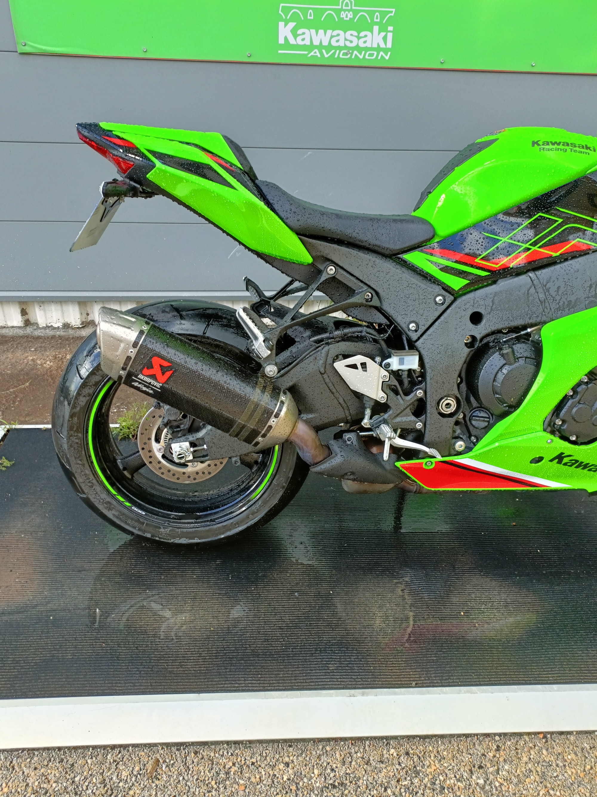 photo de KAWASAKI ZX10R KRT PACK PERF 2024 SUPPORT 1000 occasion de couleur  en vente à Avignon n°3