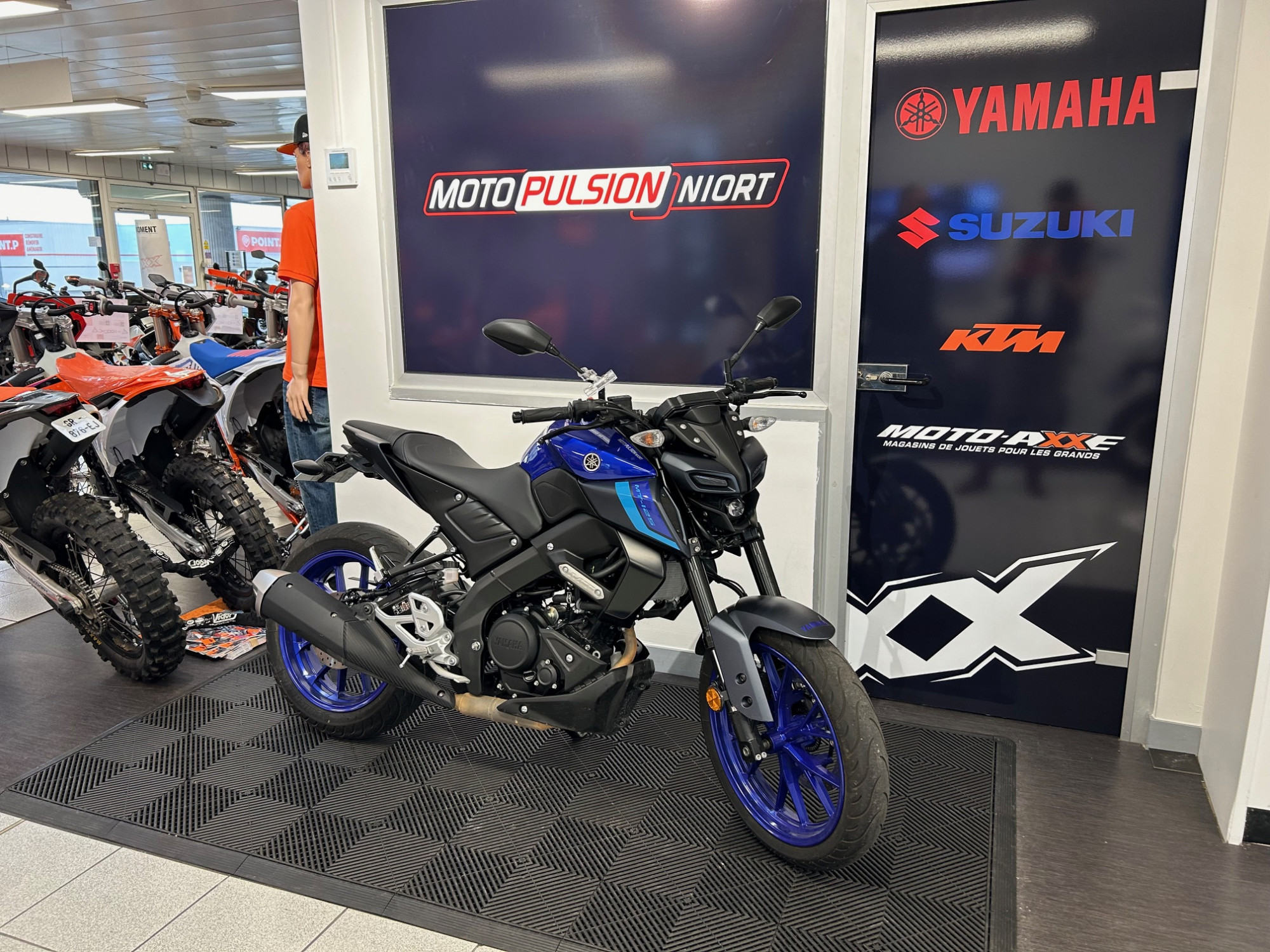 photo de YAMAHA MT-125 ABS 125 occasion de couleur  en vente à Niort n°1