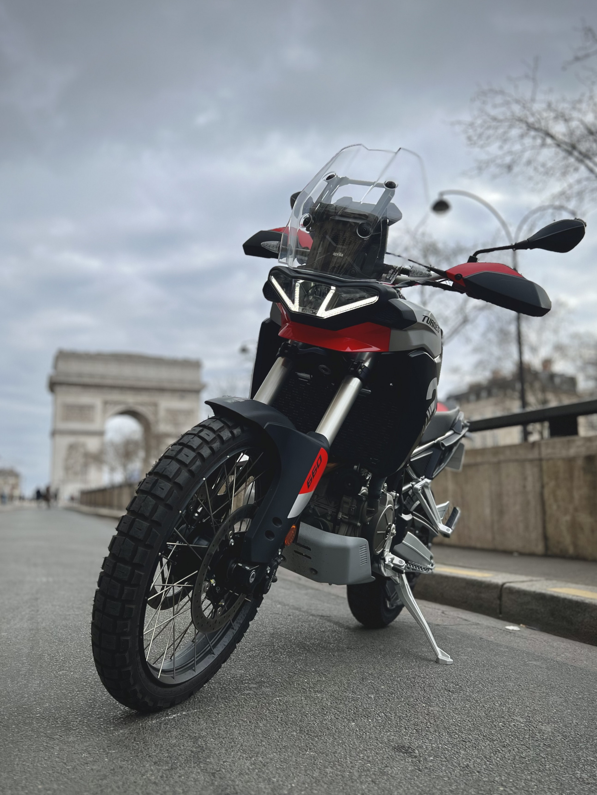 photo de APRILIA TUAREG 660 659 occasion de couleur  en vente à Paris 16 n°3