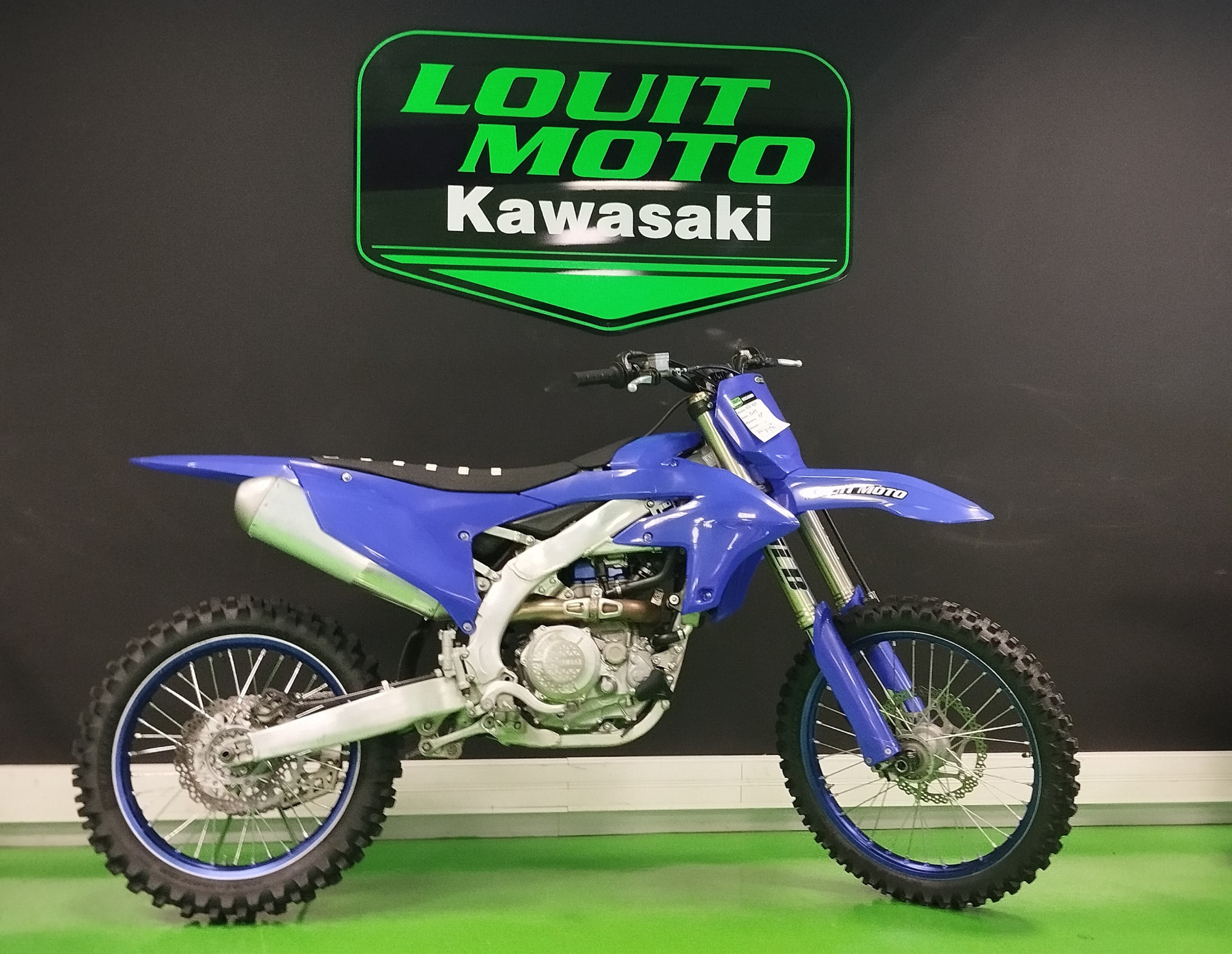 photo de YAMAHA YZ450F 450 occasion de couleur  en vente   Merignac