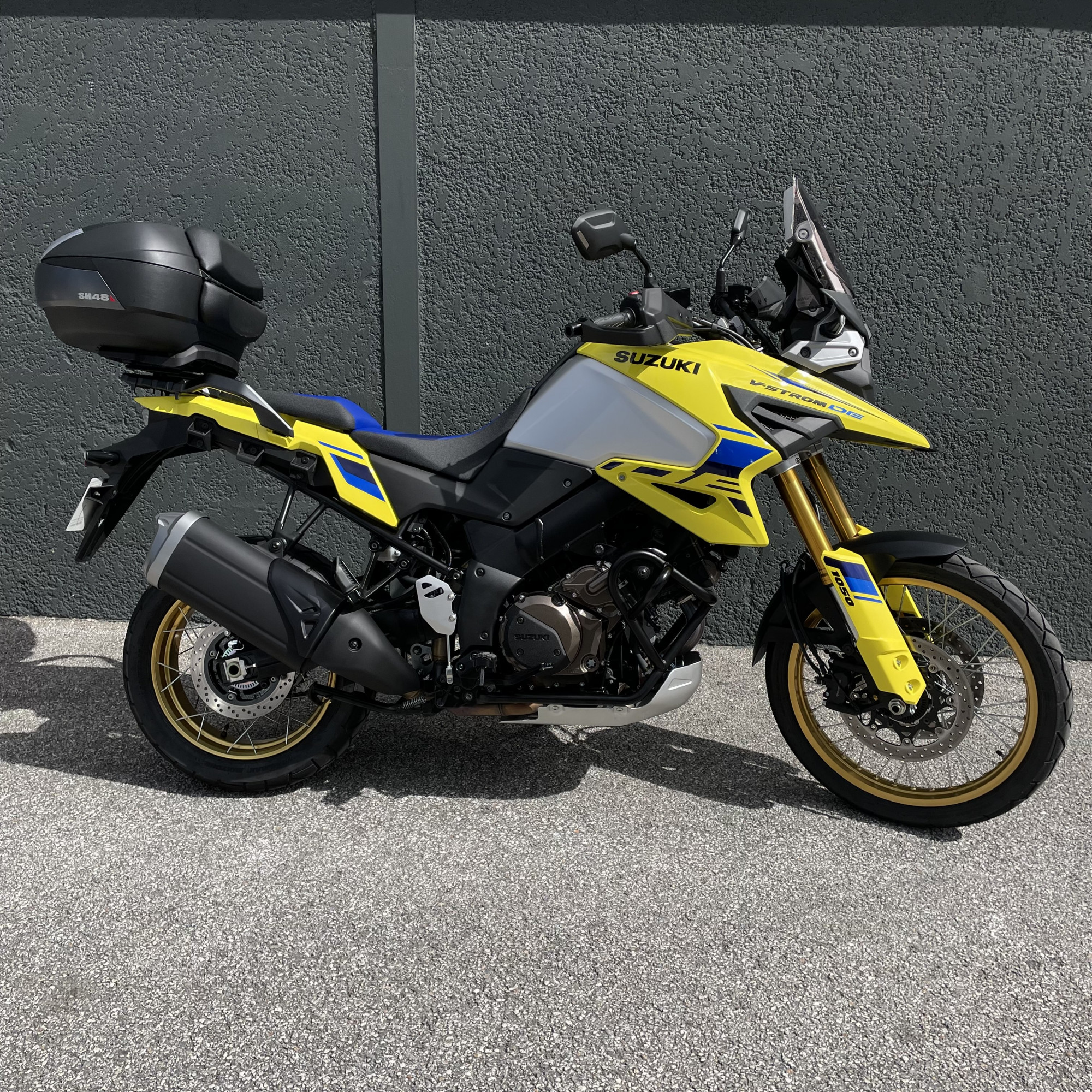 photo de SUZUKI V-STROM 1050 DE 1037 occasion de couleur  en vente à Perpignan n°2