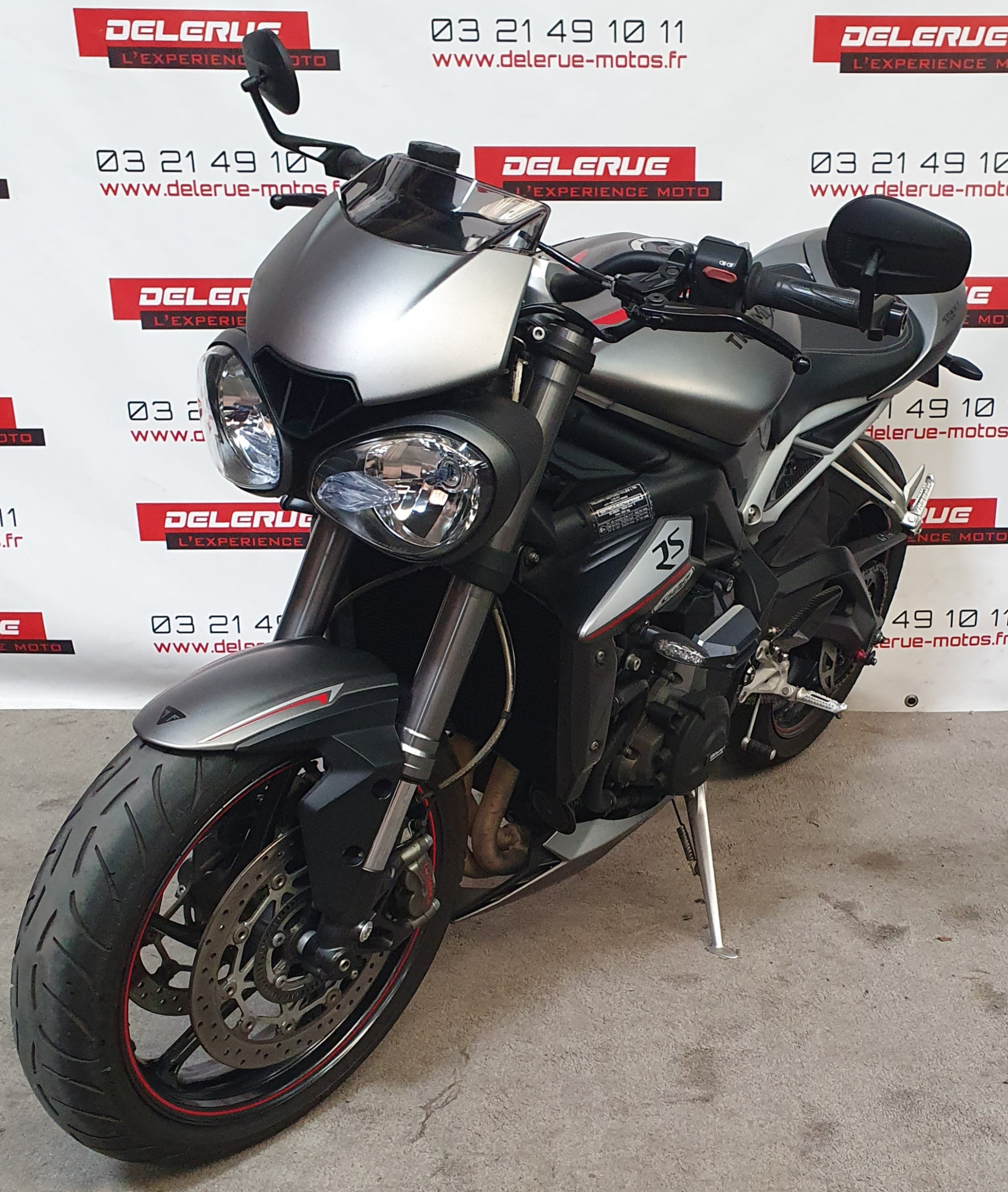 photo de TRIUMPH STREET TRIPLE 765 RS 765 occasion de couleur  en vente à Noyelles Sous Lens n°1