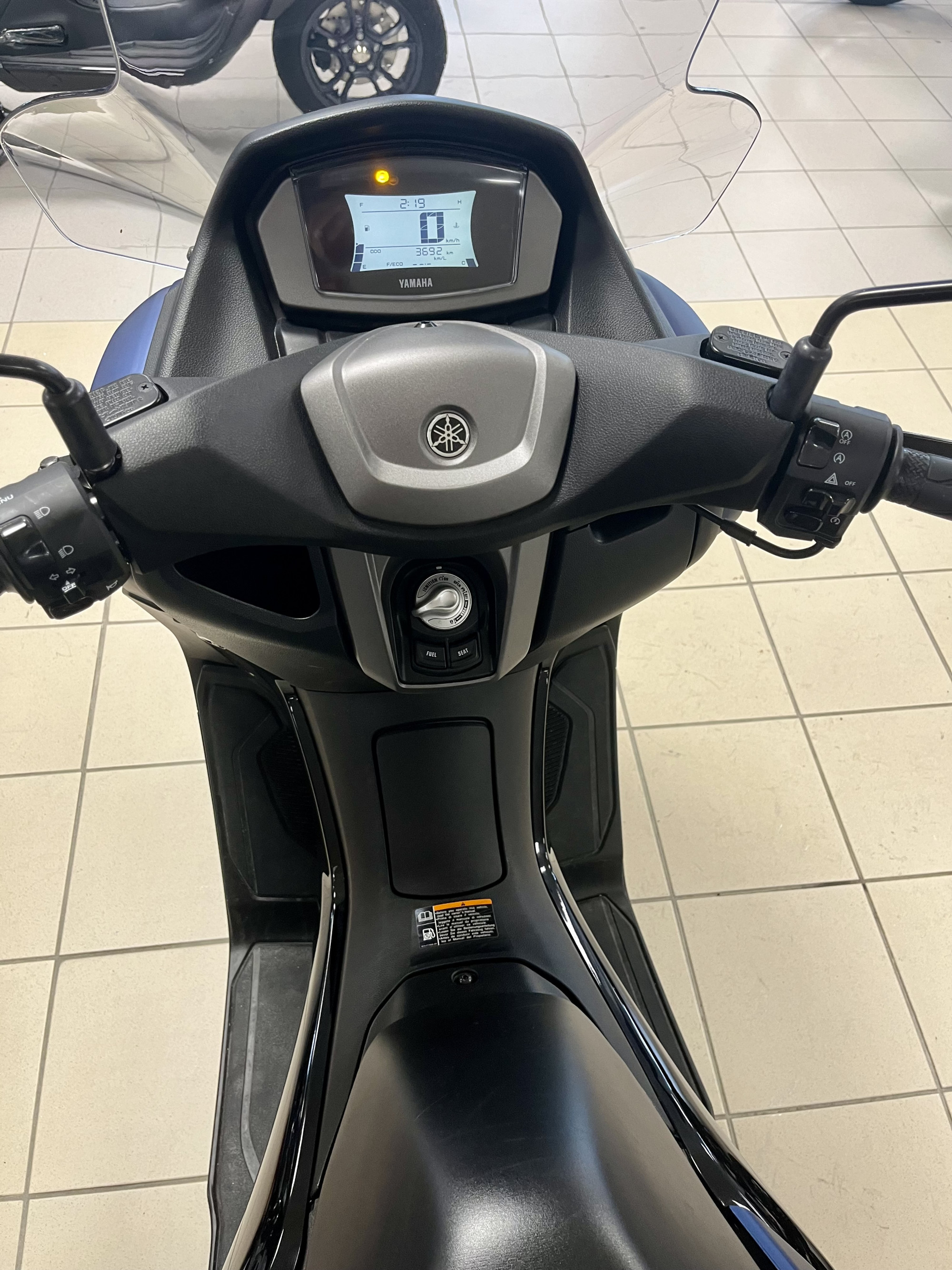 photo de YAMAHA NMAX 125 125 occasion de couleur  en vente   Lanester