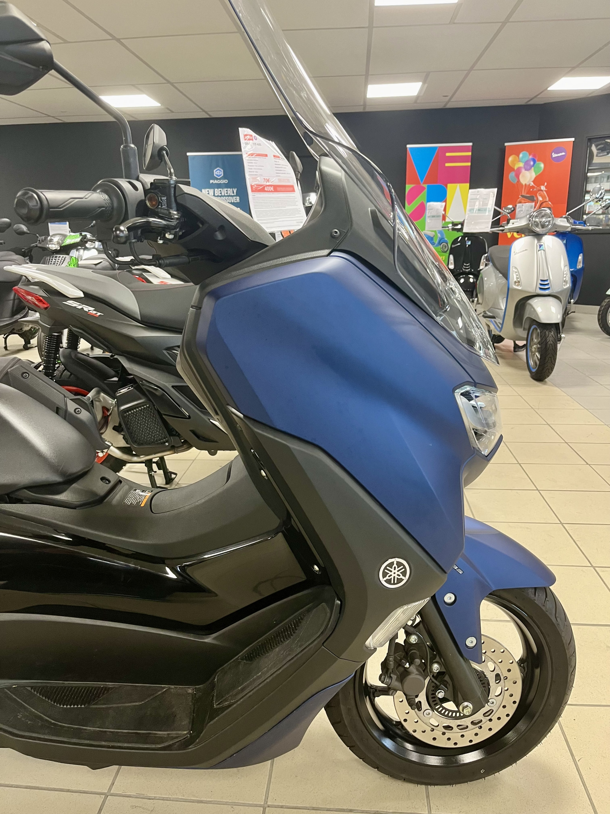 photo de YAMAHA NMAX 125 125 occasion de couleur  en vente à Lanester n°3