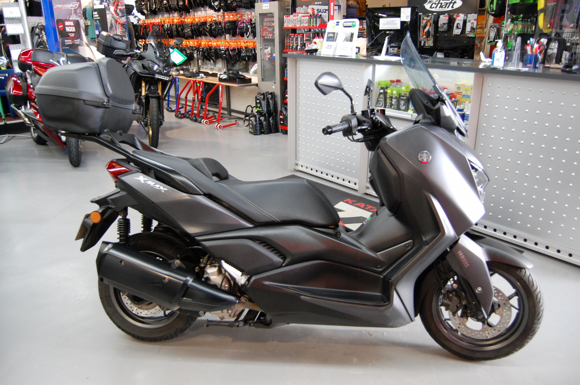 photo de YAMAHA XMAX 300 300 occasion de couleur  en vente à Compiegne n°3