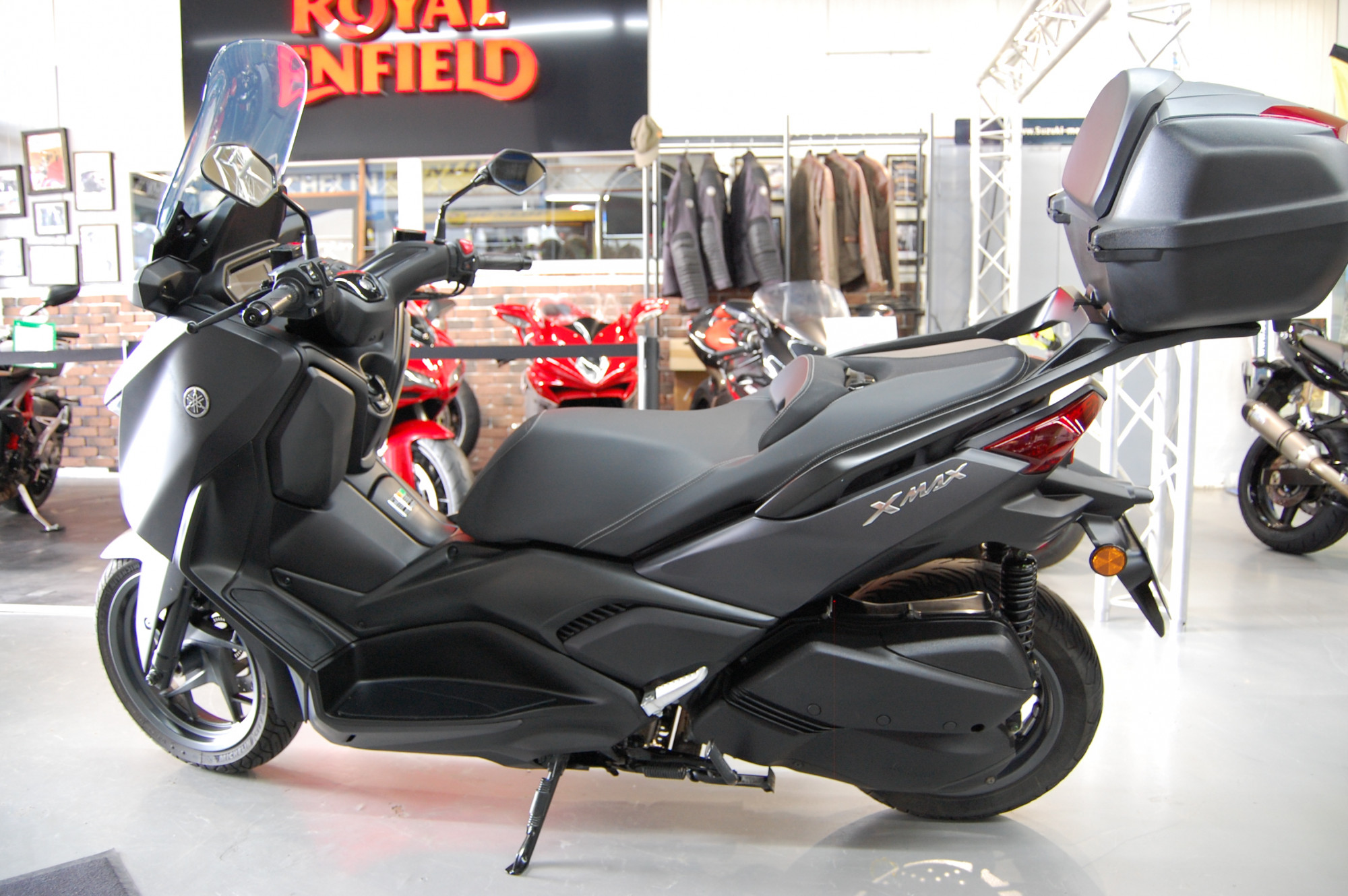 photo de YAMAHA XMAX 300 300 occasion de couleur  en vente à Compiegne n°1