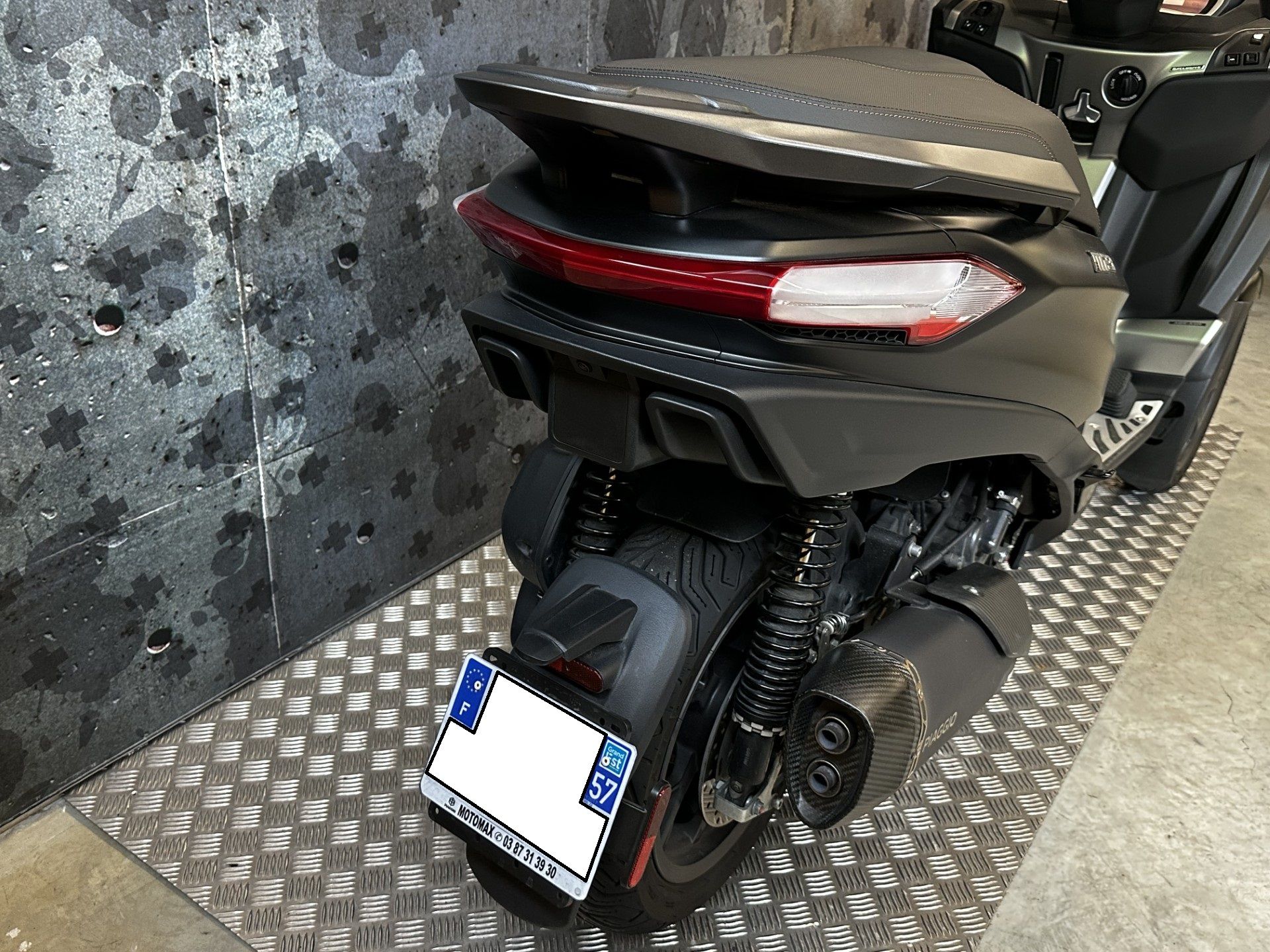 photo de PIAGGIO MP3 530 HPE EXCLUSIVE 530 occasion de couleur  en vente à Woippy n°3