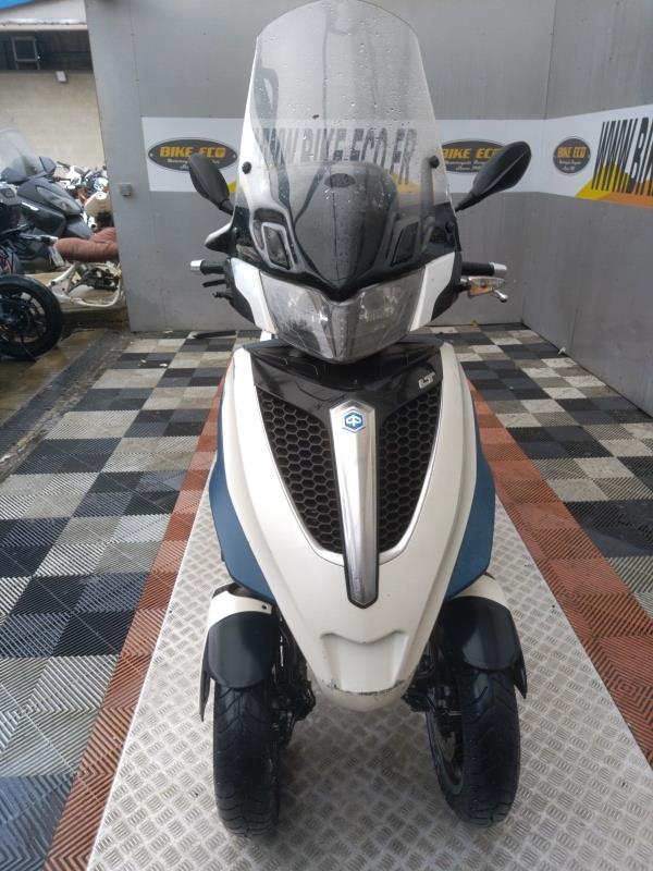 photo de PIAGGIO MP3 300LT YOURBAN 300 occasion de couleur  en vente à Vitrolles n°2