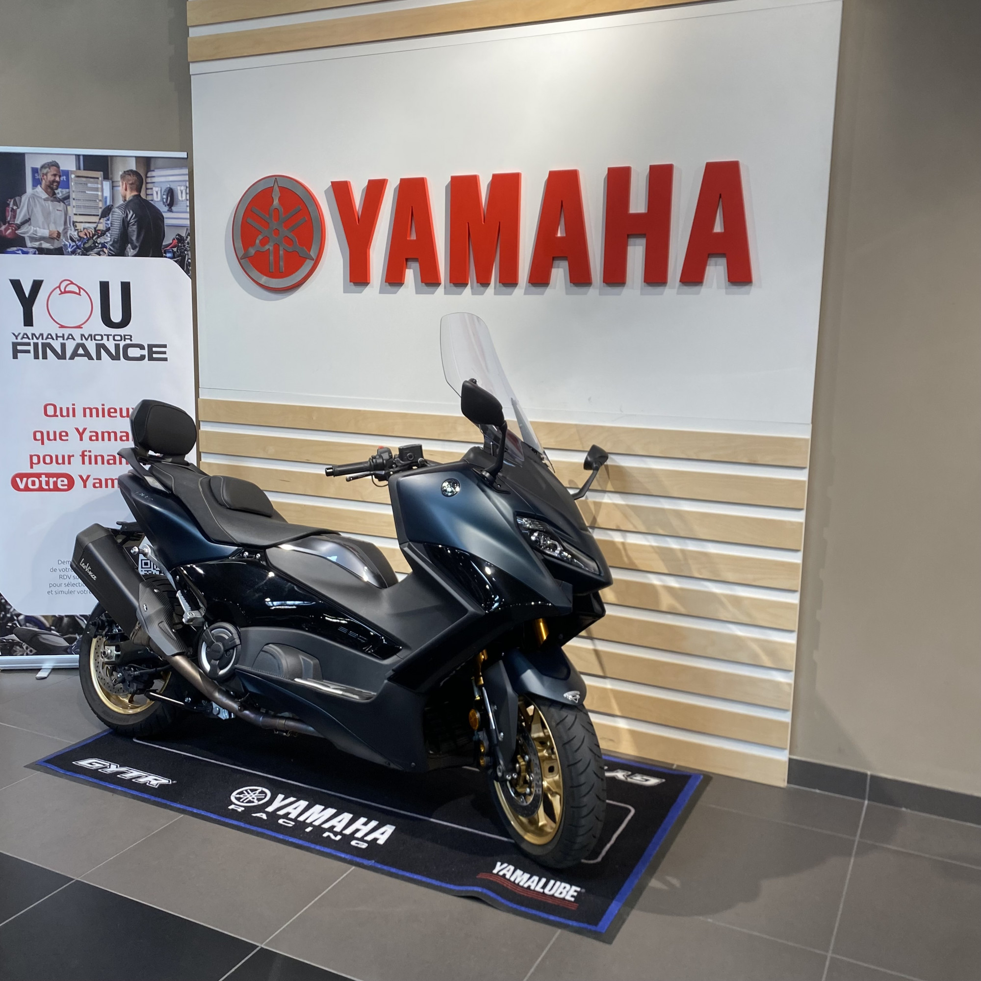 photo de YAMAHA XP T-MAX 560 TECH MAX KAMO 560 occasion de couleur  en vente à Seclin n°3