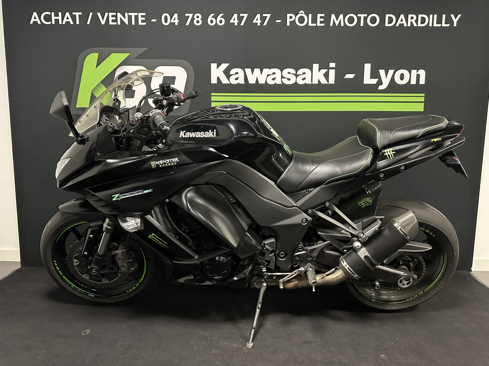 photo de KAWASAKI Z1000 1000 occasion de couleur  en vente à Dardilly n°2