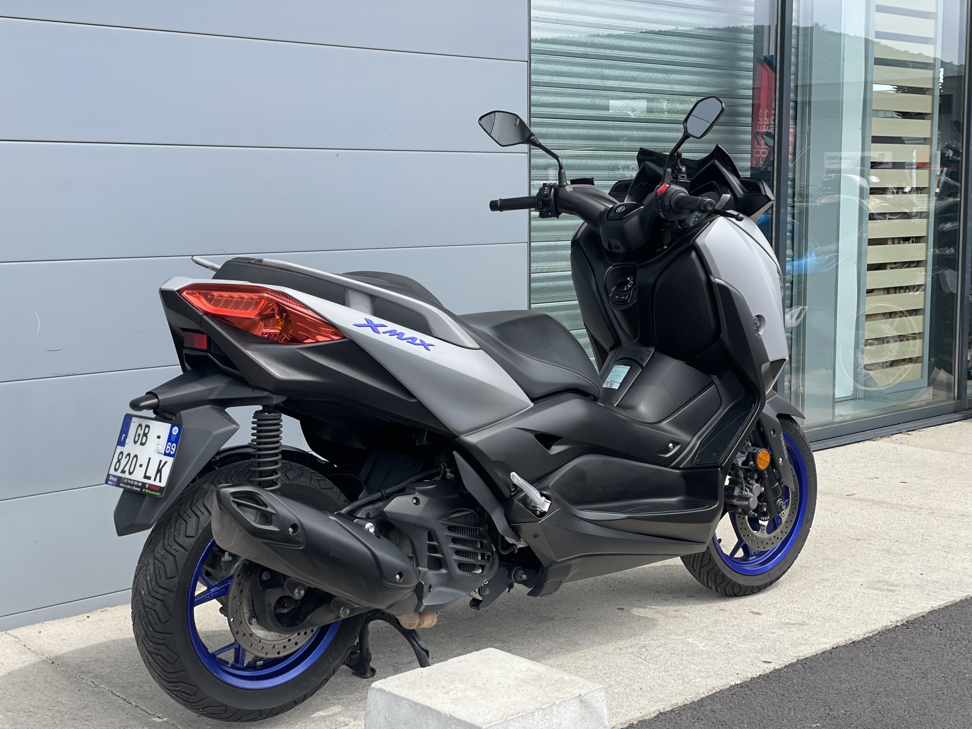 photo de YAMAHA X-MAX 125 occasion de couleur  en vente à Aubiere n°1