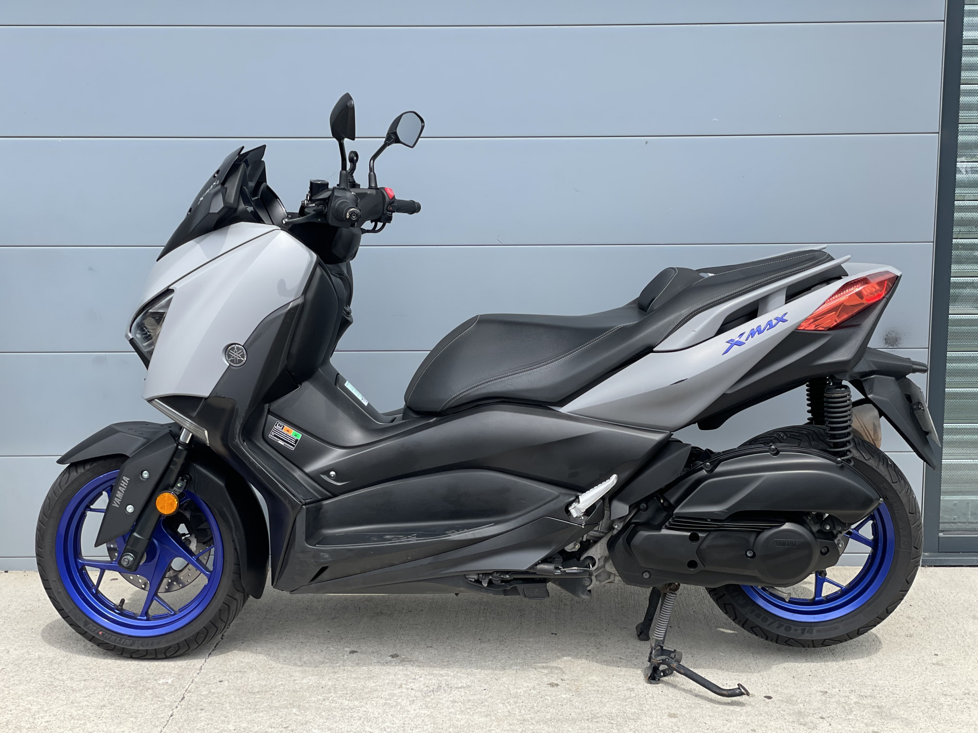 photo de YAMAHA X-MAX 125 occasion de couleur  en vente à Aubiere n°2