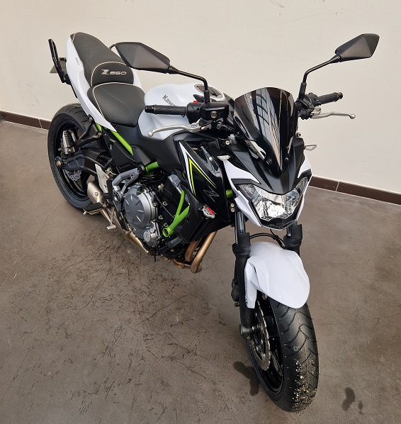 photo de KAWASAKI Z 650 (47.5CV) 650 occasion de couleur  en vente à Le Mans n°2