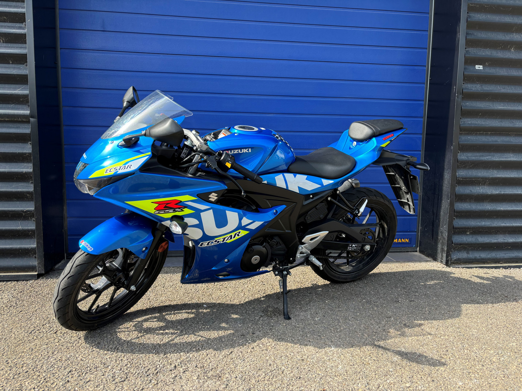 photo de SUZUKI GSX-R 125 125 occasion de couleur  en vente à Ales n°2