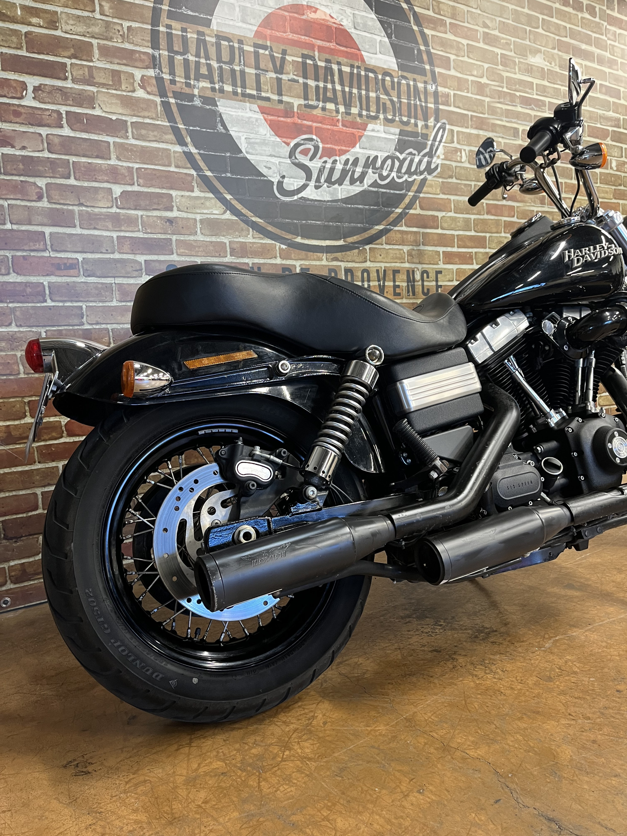 photo de HARLEY DAVIDSON DYNA STREET BOB 1584 1584 occasion de couleur  en vente à Salon De Provence n°2