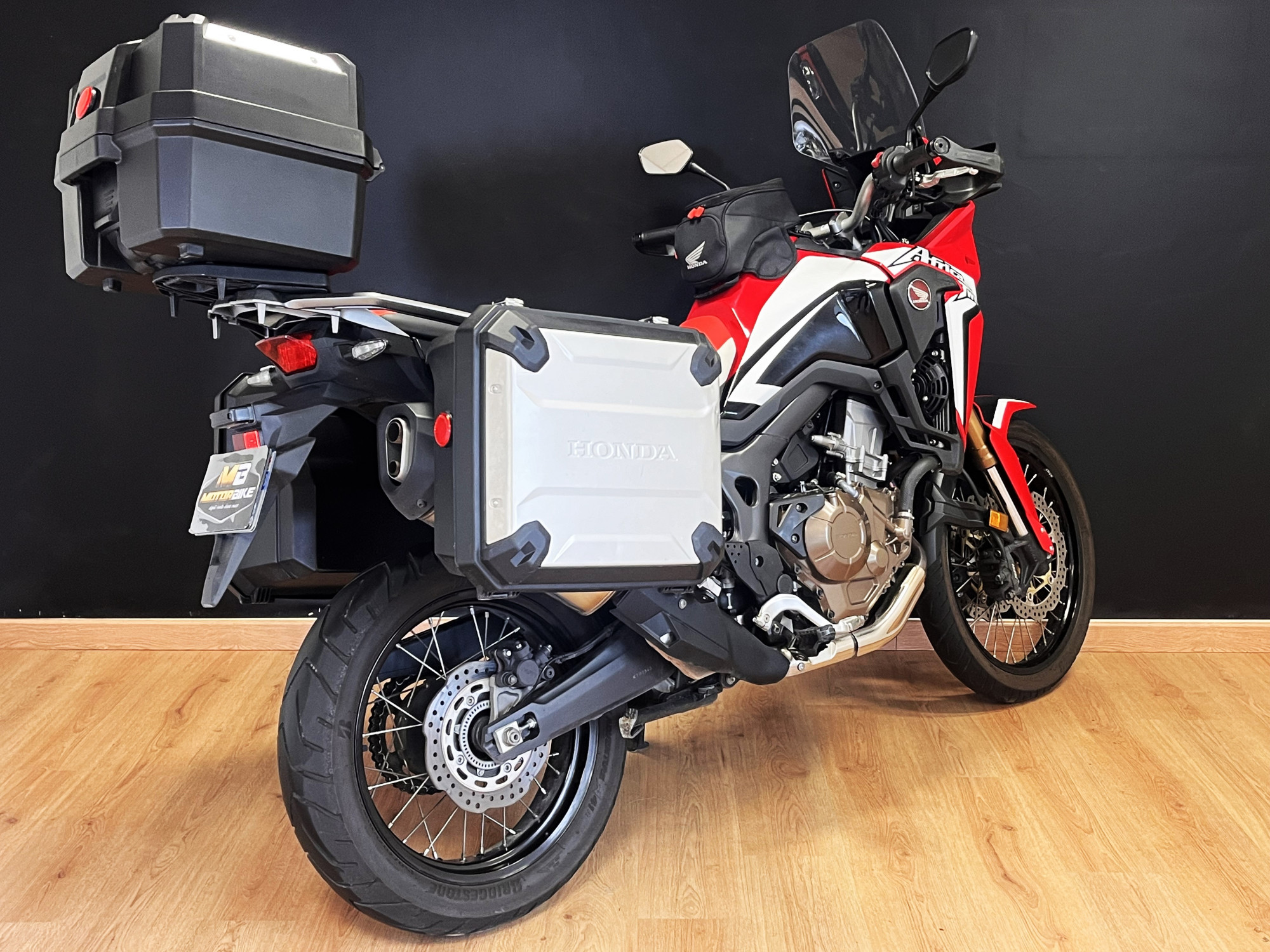 photo de HONDA XRV 750 occasion de couleur  en vente à Sallertaine n°2