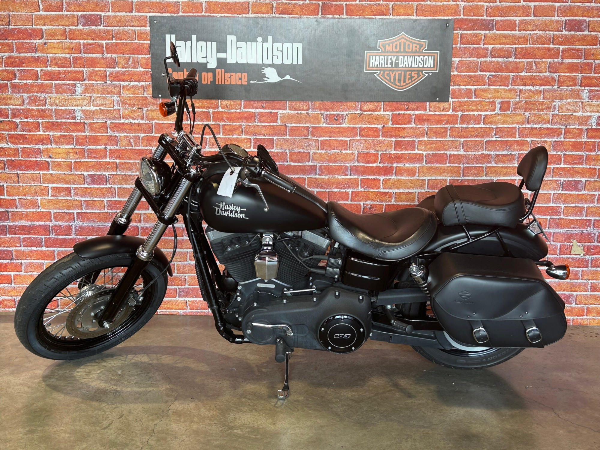 photo de HARLEY DAVIDSON DYNA STREET BOB 1584 1584 occasion de couleur  en vente à Fegersheim n°2