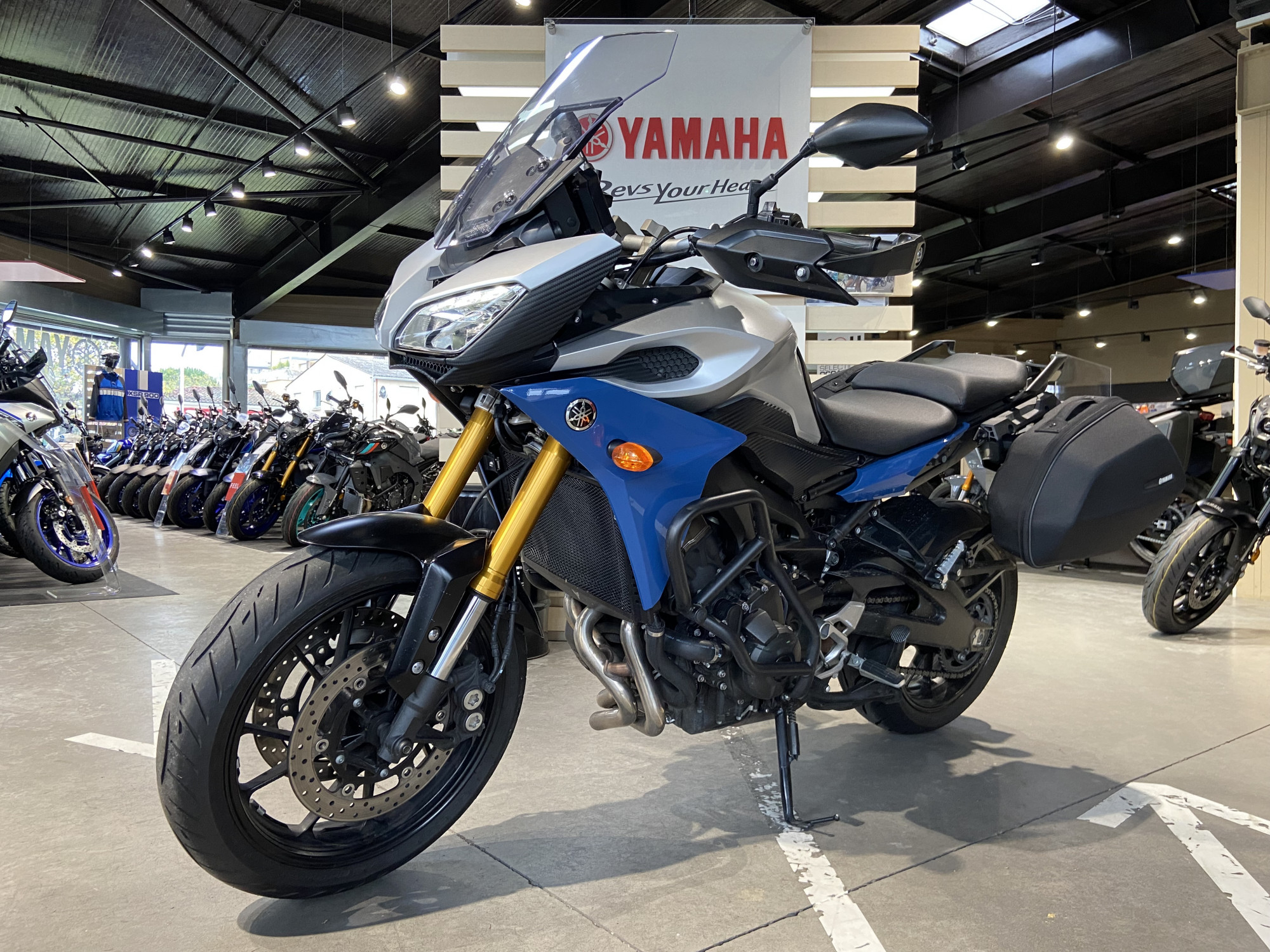 photo de YAMAHA TRACER 900 900 occasion de couleur  en vente   Toulouse