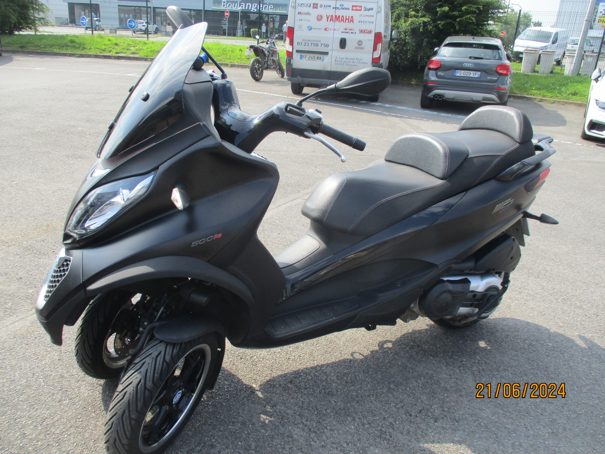 photo de PIAGGIO MP3 500LT SPORT 500 occasion de couleur  en vente à Soissons n°1