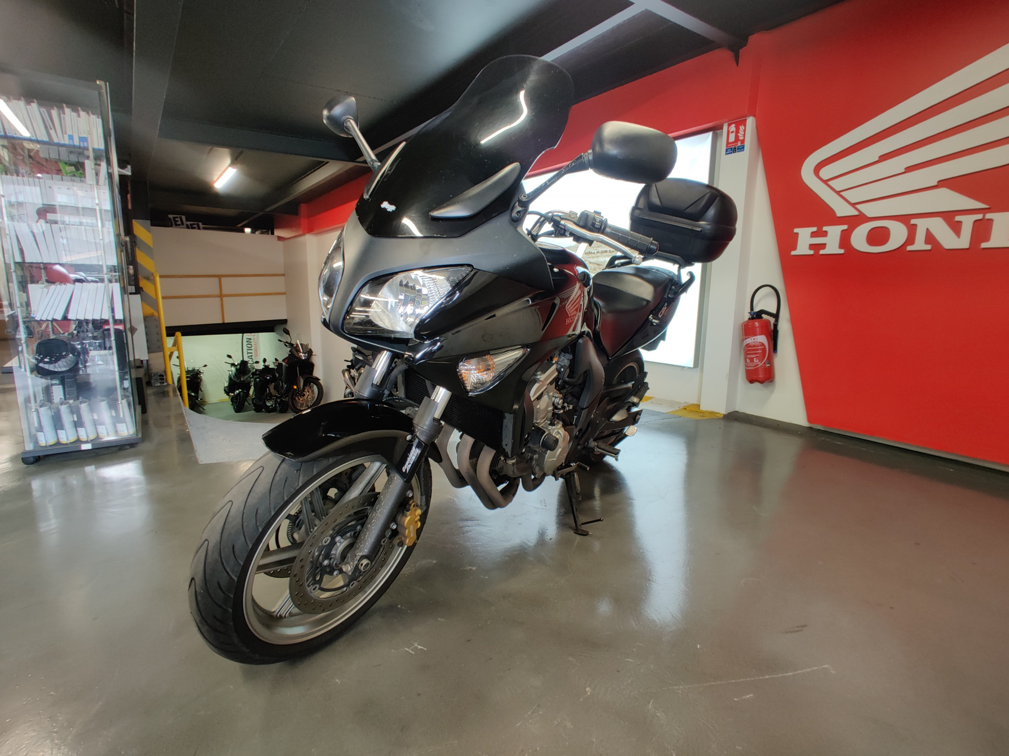 photo de HONDA CBF 600 S 600 occasion de couleur  en vente à Paris 10 n°3