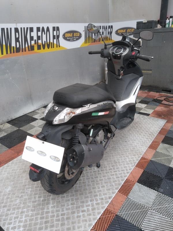 photo de PIAGGIO BEVERLY 350 350 occasion de couleur  en vente à Vitrolles n°1