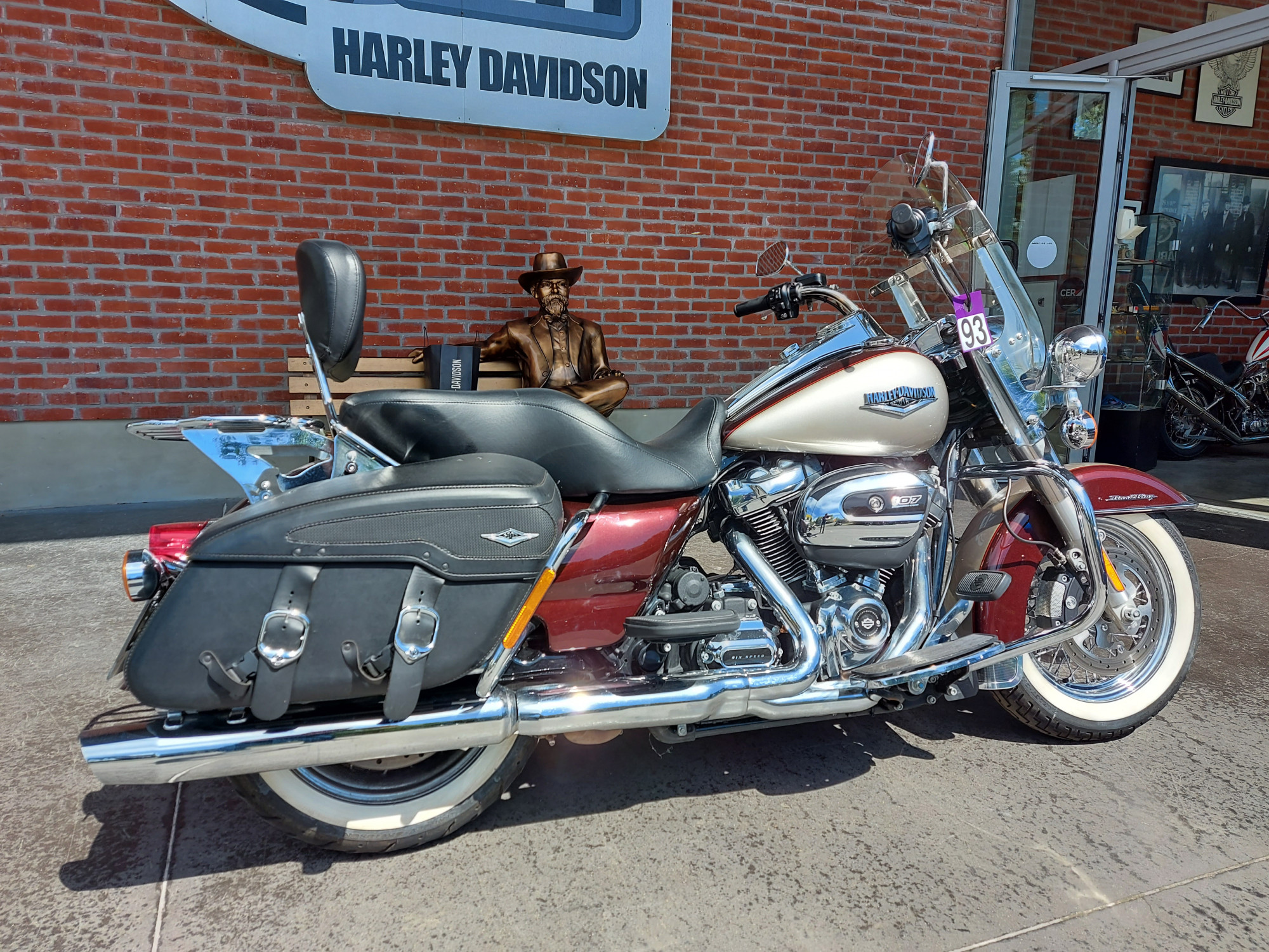 photo de HARLEY DAVIDSON TOURING ROAD KING 1745 CLASSIC 1745 occasion de couleur  en vente   Villiers Sur Marne