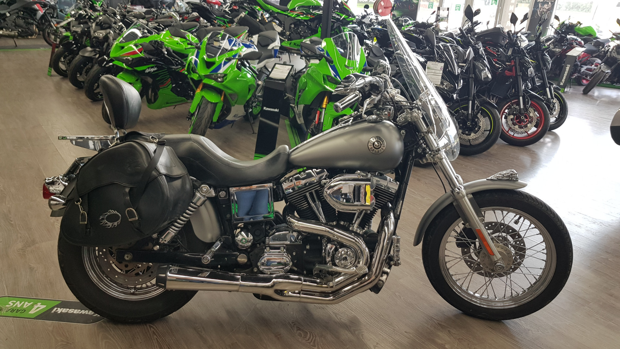 photo de HARLEY DAVIDSON DYNA LOW RIDER 1450 1450 occasion de couleur  en vente à Nimes n°2