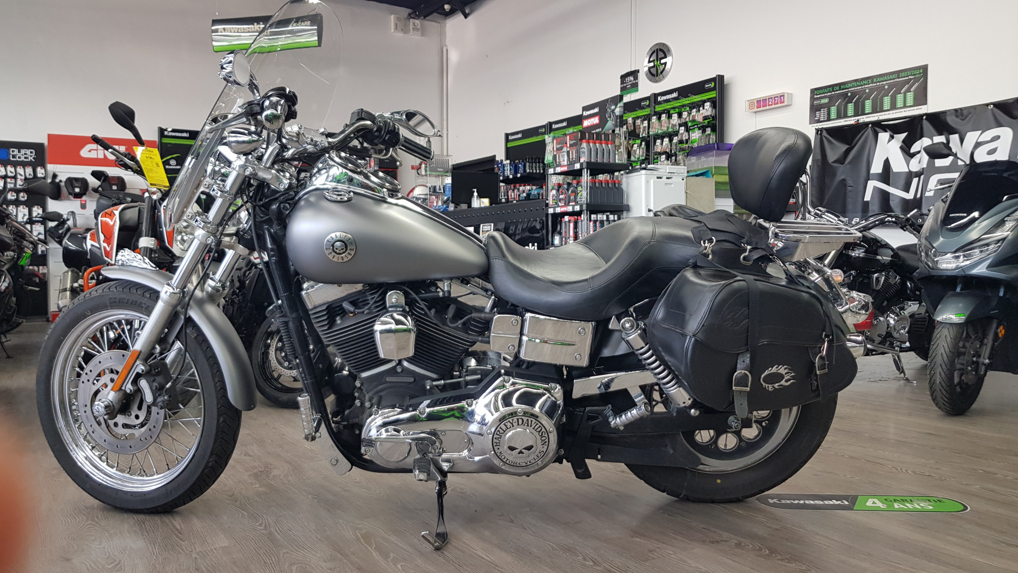 photo de HARLEY DAVIDSON DYNA LOW RIDER 1450 1450 occasion de couleur  en vente à Nimes n°3