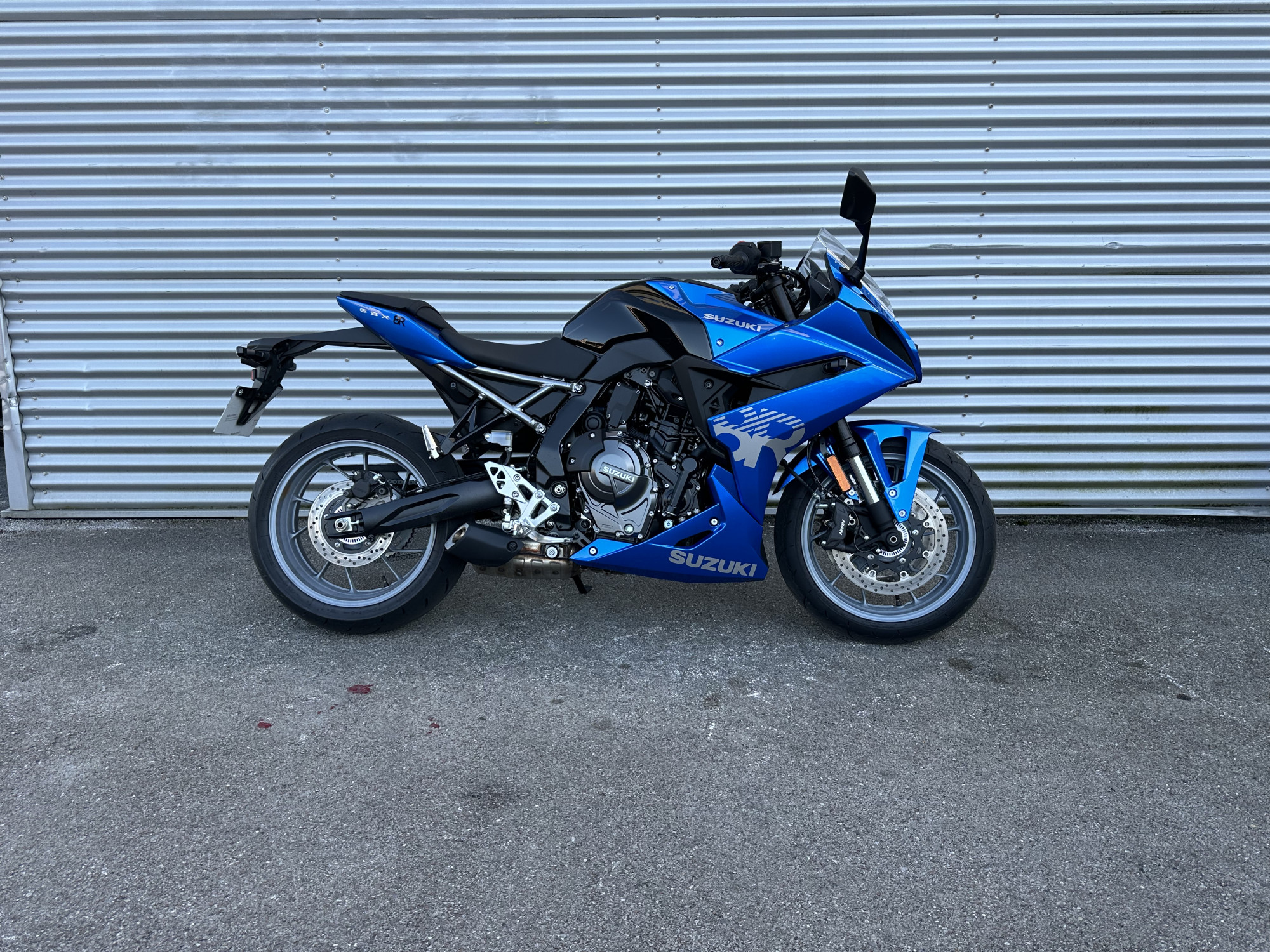 photo de SUZUKI GSX-8R 800 occasion de couleur  en vente à Bayonne n°3