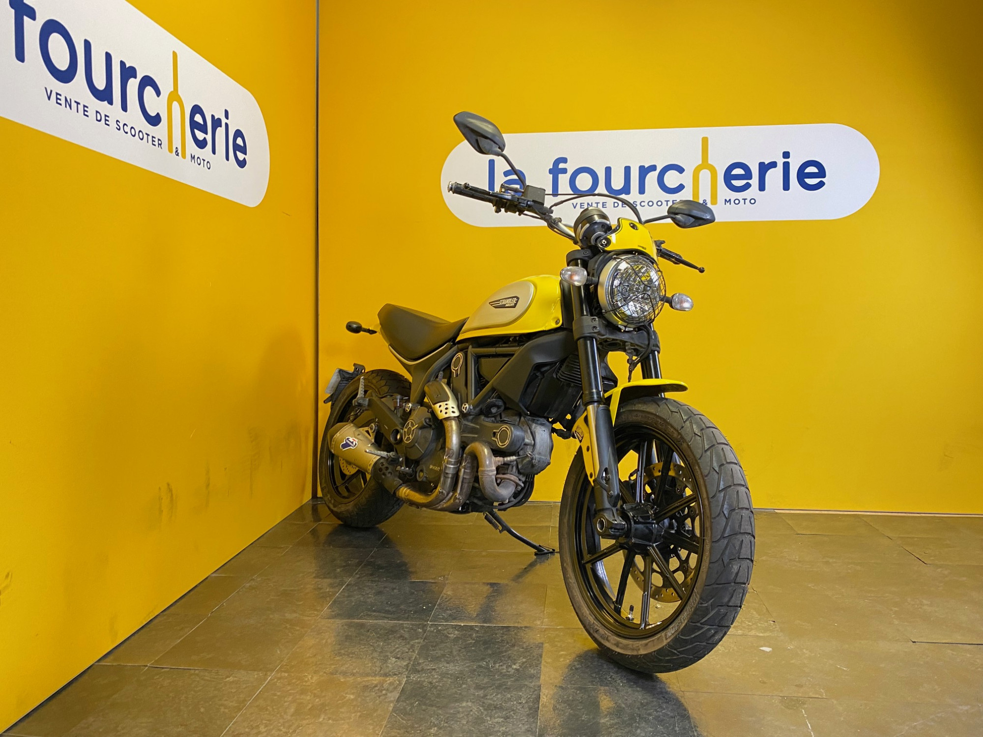 photo de DUCATI SCRAMBLER 800 occasion de couleur  en vente à Paris 15 n°2