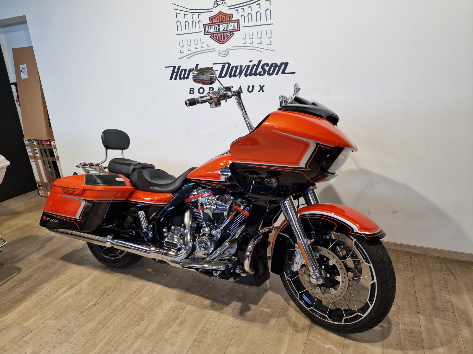 photo de HARLEY DAVIDSON TOURING ROAD GLIDE 1800 CVO 1800 occasion de couleur  en vente à Begles n°2