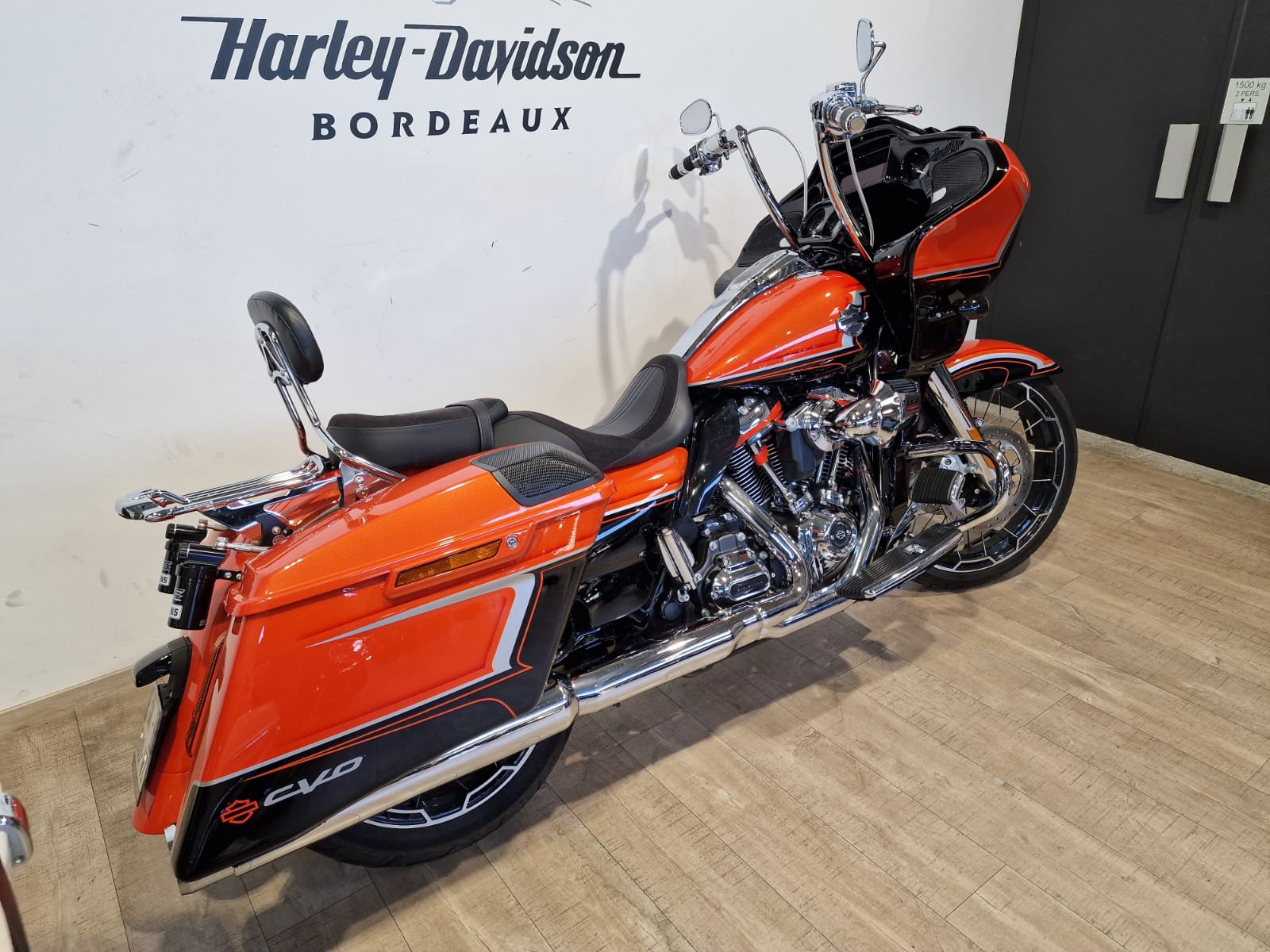 photo de HARLEY DAVIDSON TOURING ROAD GLIDE 1800 CVO 1800 occasion de couleur  en vente à Begles n°3