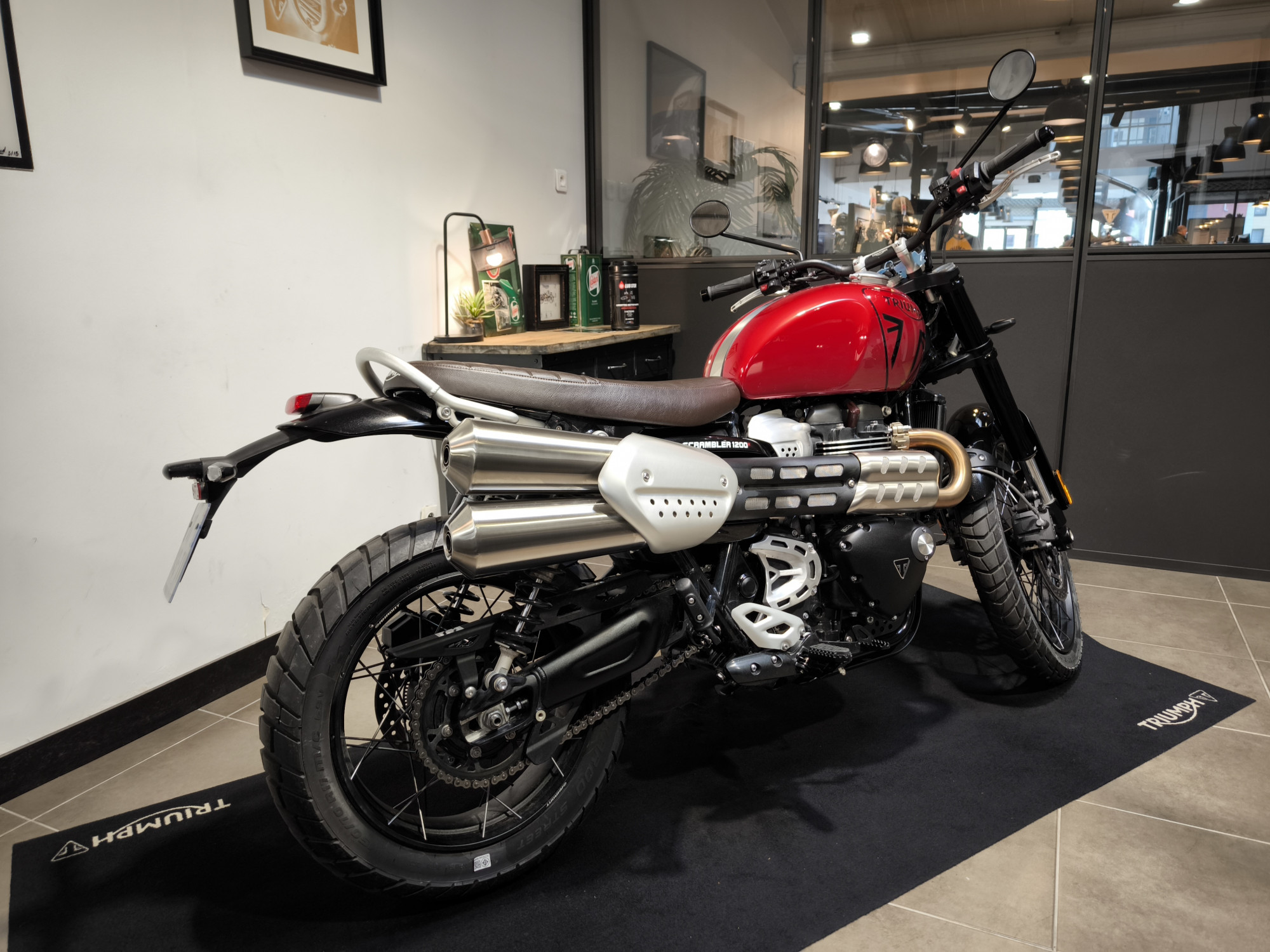 photo de TRIUMPH SCRAMBLER 1200 X 1200 occasion de couleur  en vente à Montlhery n°3