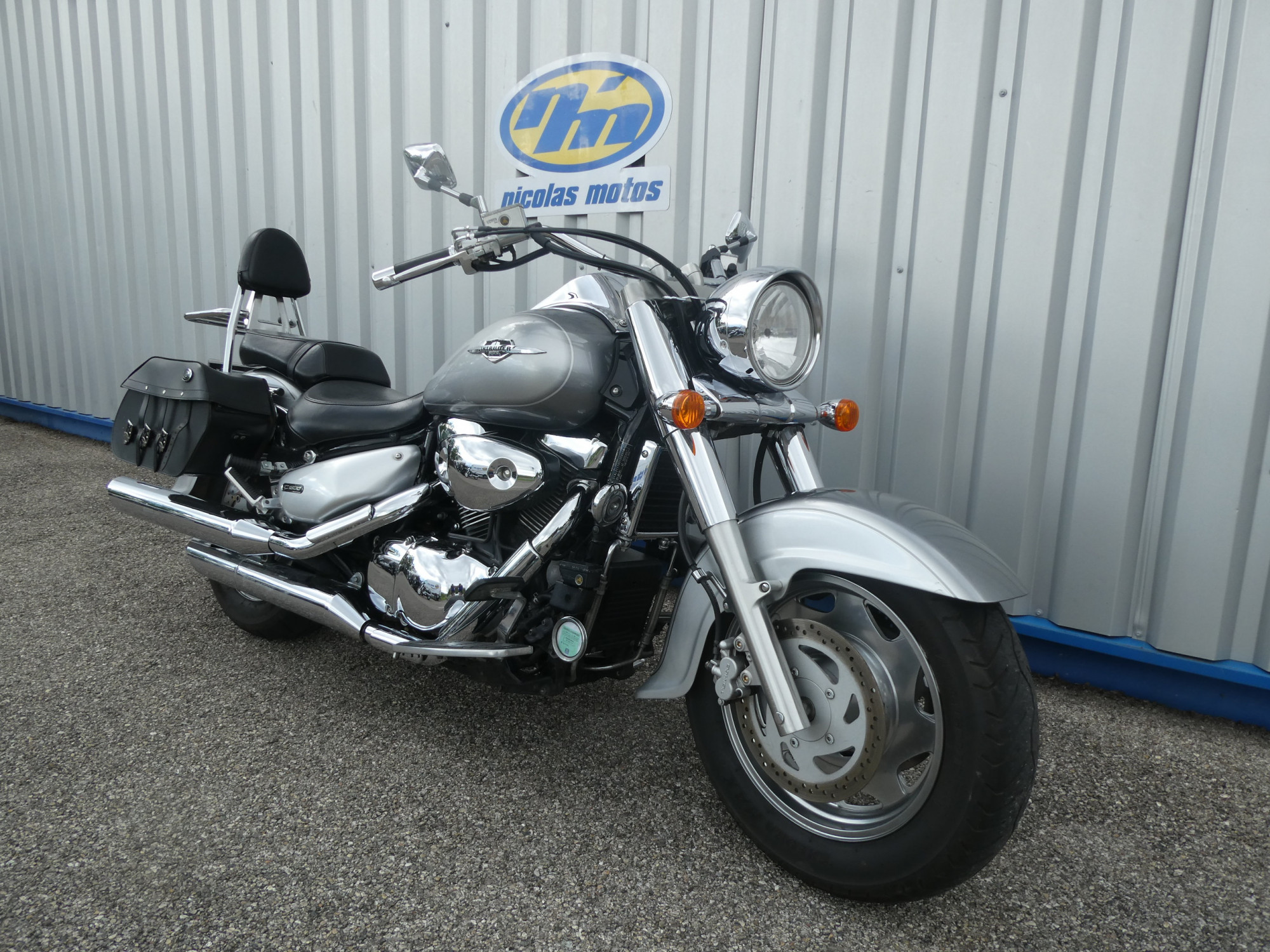 photo de SUZUKI INTRUDER 1500 1500 occasion de couleur  en vente à Annonay n°2