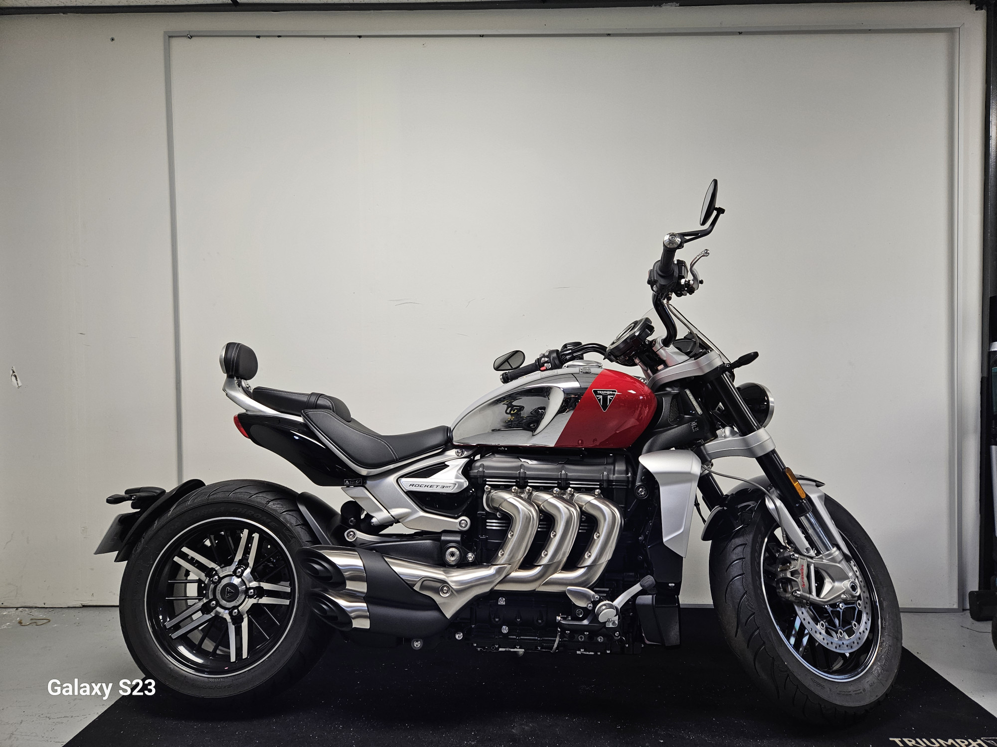 photo de TRIUMPH ROCKET 3 GT 2500 occasion de couleur  en vente à Coignieres n°2