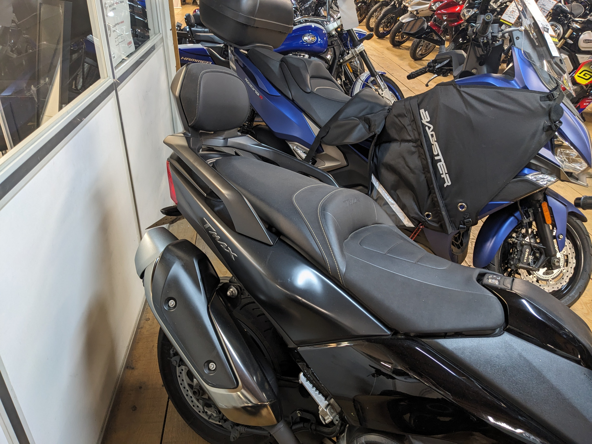 photo de YAMAHA XP T-MAX 530 DX 530 occasion de couleur  en vente à Rivery n°3