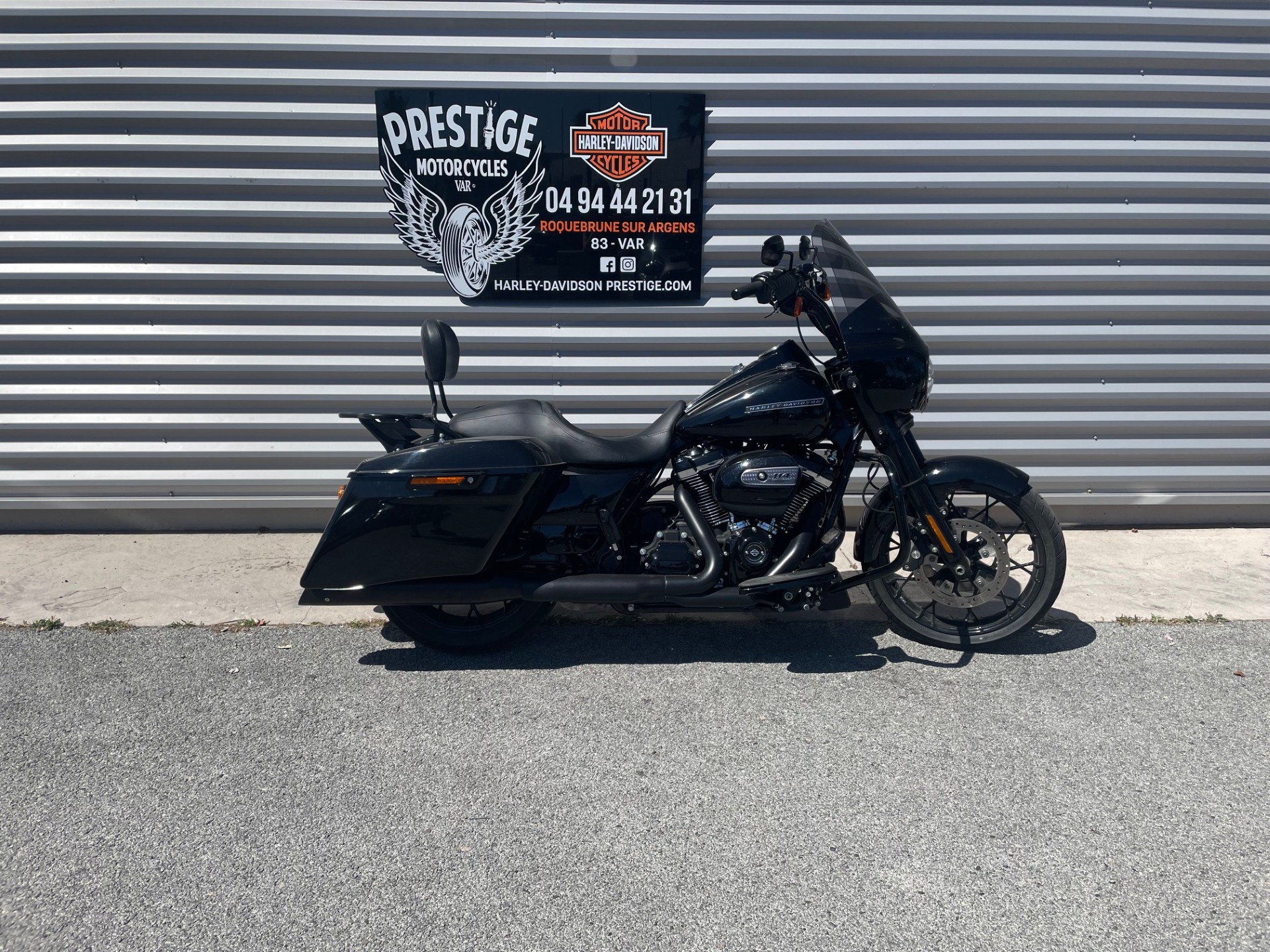 photo de HARLEY DAVIDSON TOURING ROAD KING 1868 SPECIAL 1868 occasion de couleur  en vente   Roquebrune Sur Argens